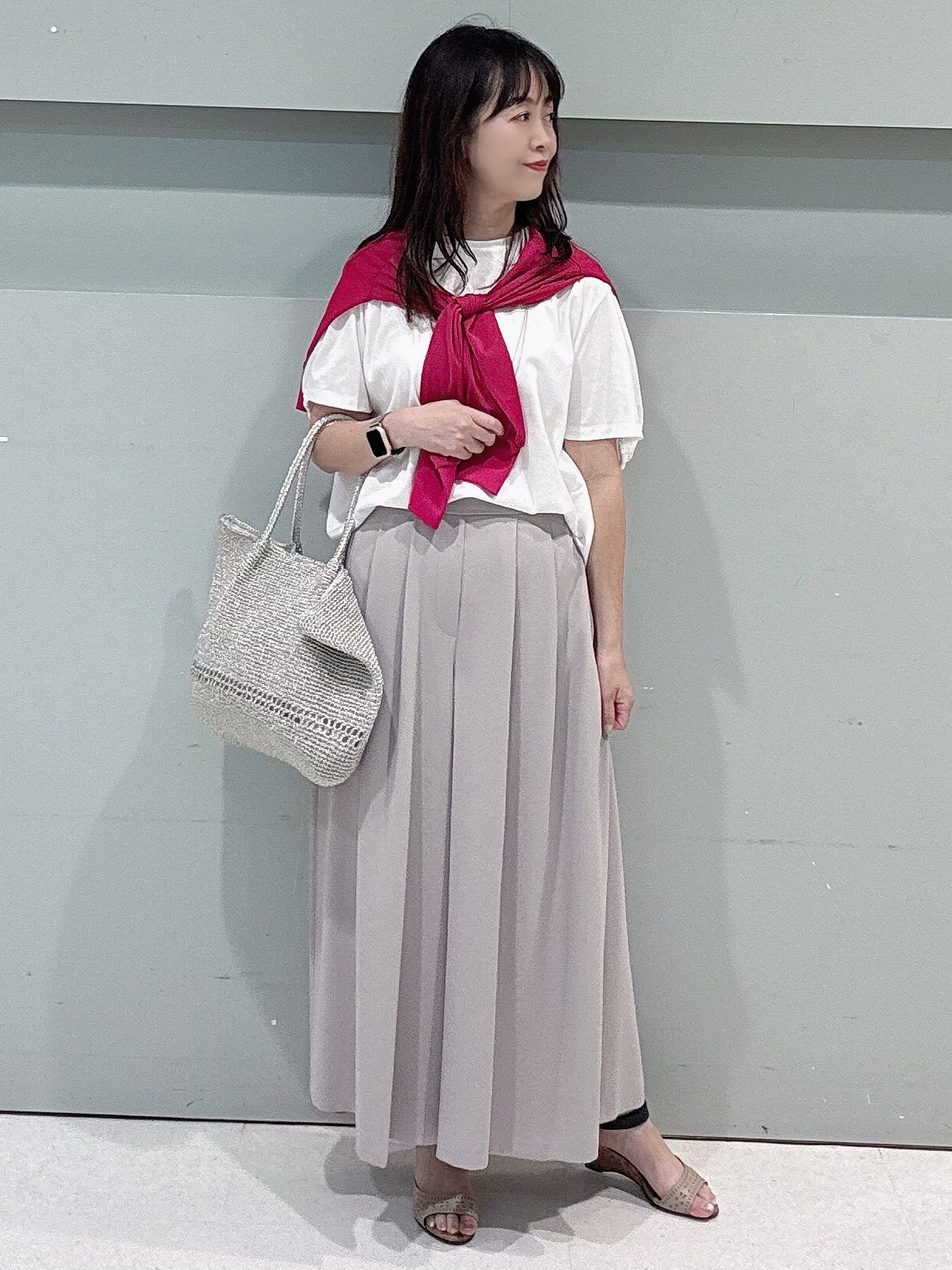 makiさんの「UNTITLED｜【7色展開/ゆったり/ショート丈】シアートリコットカーディガン」を使ったコーディネート