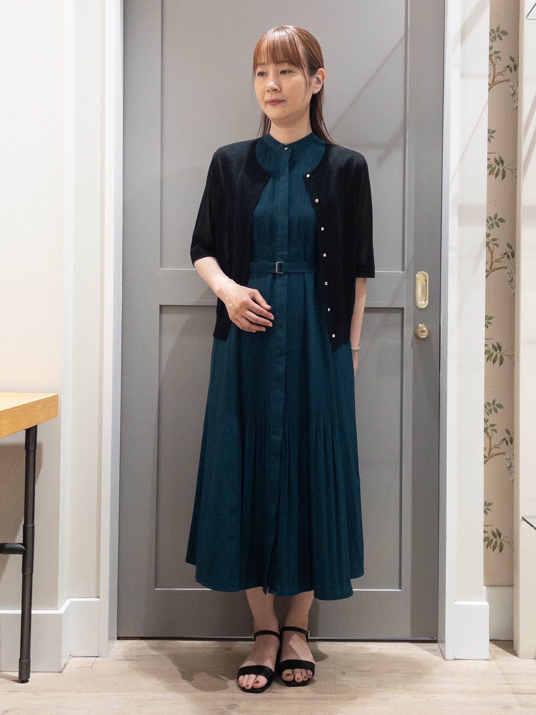 おみつさんの「grove｜【低身長さんも選べる着丈・洗濯機◎】プリーツベルトワンピース」を使ったコーディネート