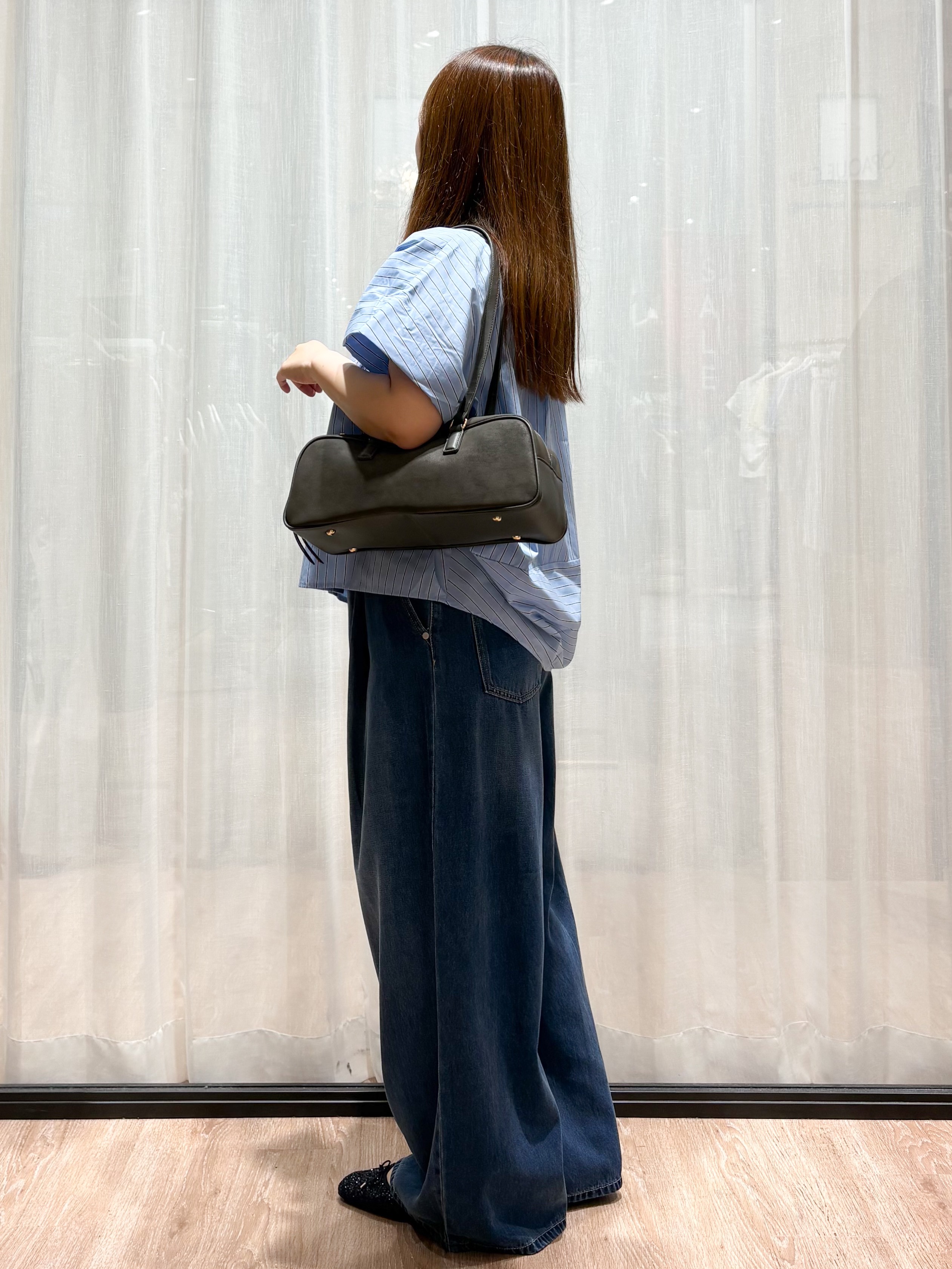 かなさんの「OPAQUE.CLIP｜タックニュアンスフォルムシャツ【洗濯機OK】」を使ったコーディネート