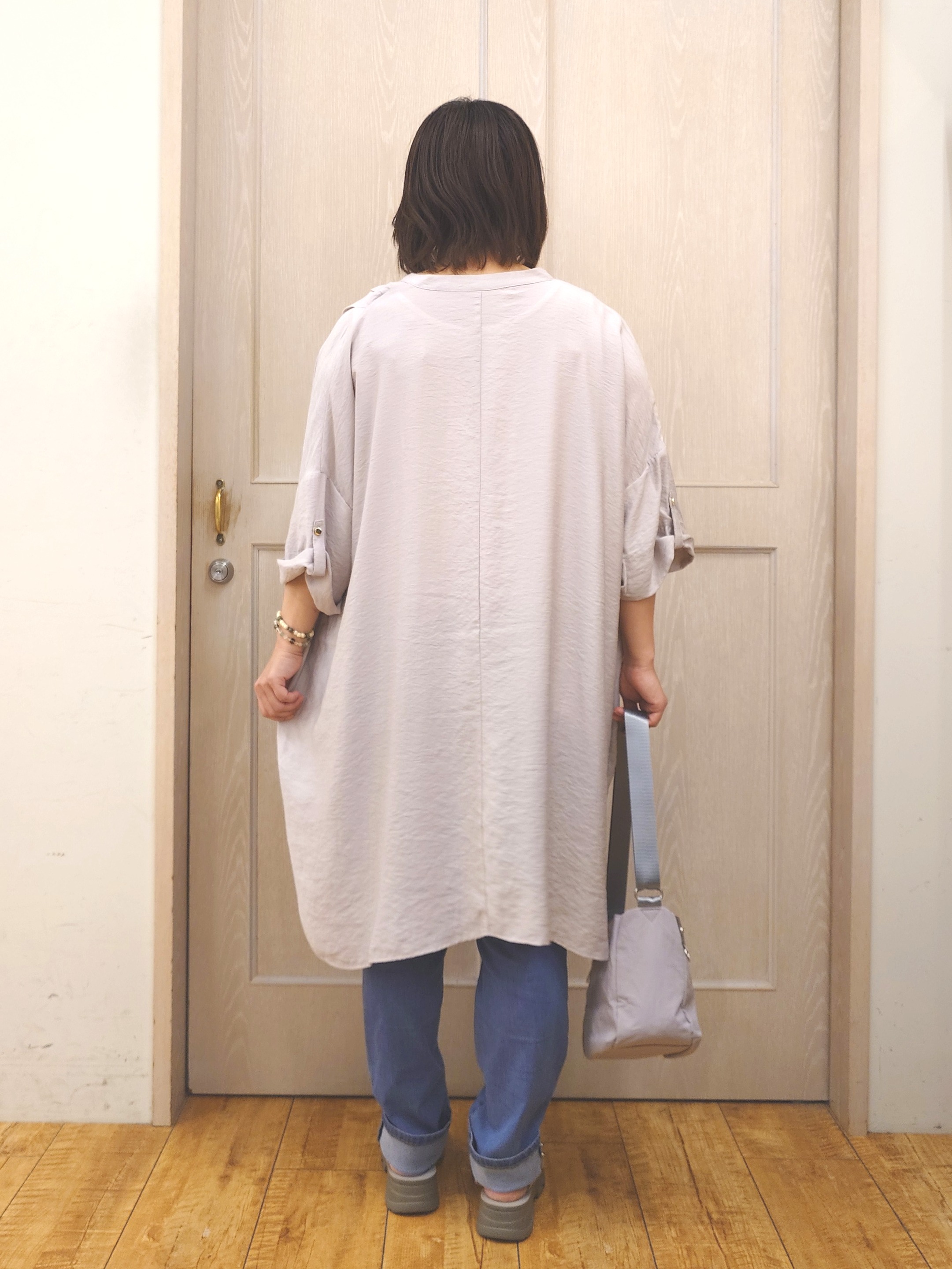 とろろさんの「SHOO･LA･RUE｜【ひんやり/S-LL】体型カバー叶える スキッパードルマンチュニック」を使ったコーディネート