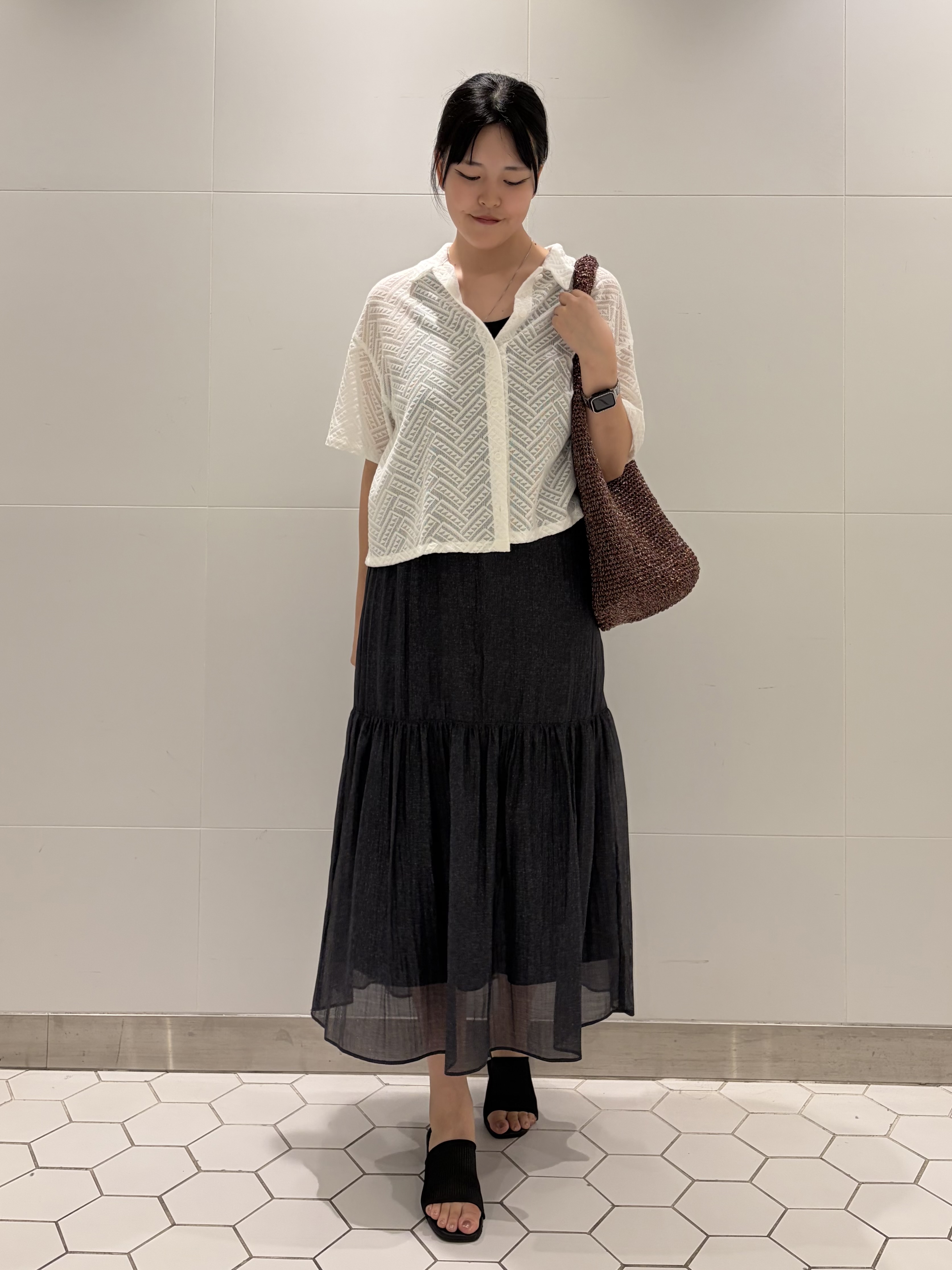 koharuさんの「INDIVI｜【洗える/日本製】幾何学柄レースシャツ」を使ったコーディネート