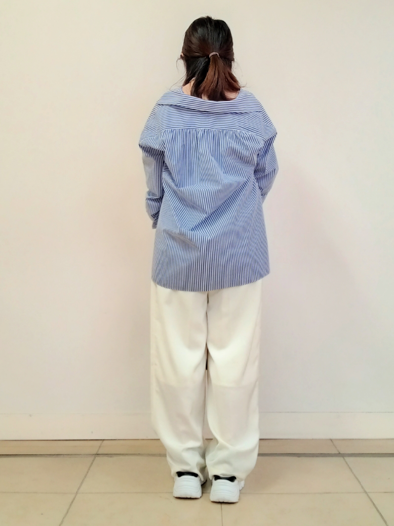 emiさんの「DRESSTERIOR｜【接触冷感/UVカット/着回し】スキッパーブラウス」を使ったコーディネート