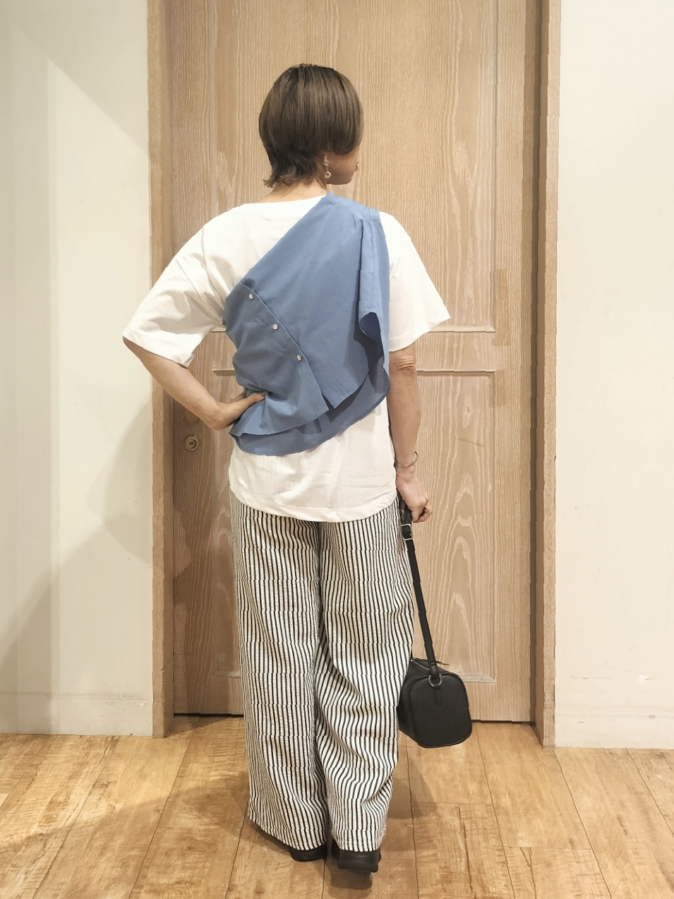 YUKIさんの「SHOO･LA･RUE｜【通気性〇/S-LL/洗濯機可】さらりと心地よい。ノーカラーシャツ」を使ったコーディネート