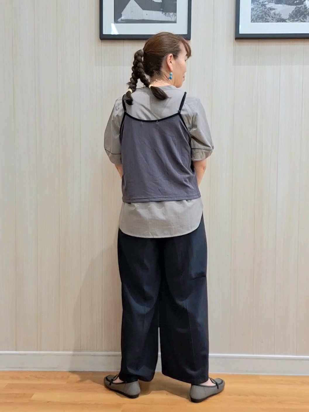 Saoさんの「SHOO･LA･RUE｜【2点セット】ランダムテレコで細見え  配色使いTシャツ+キャミソール」を使ったコーディネート