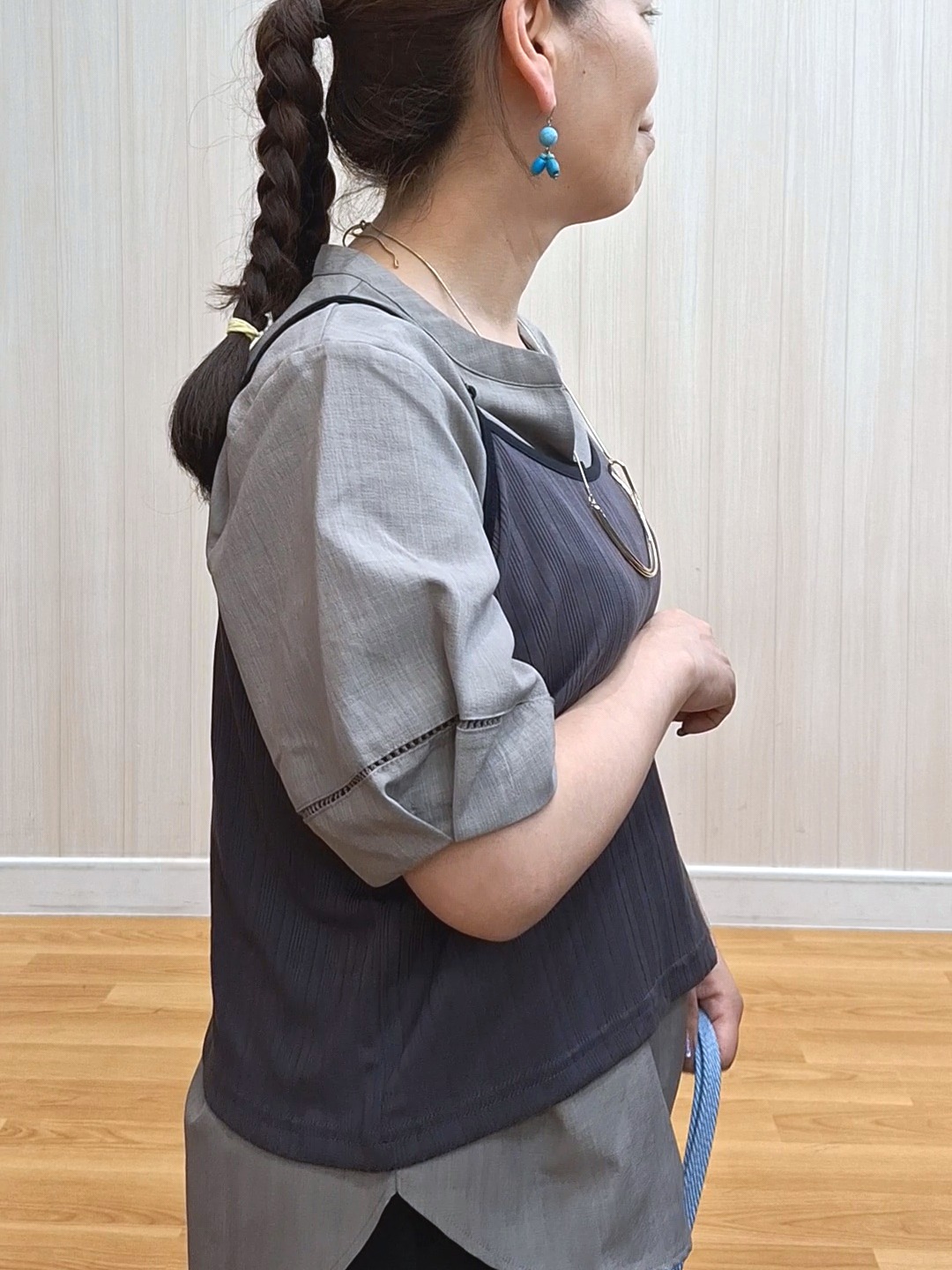 Saoさんの「SHOO･LA･RUE｜【2点セット】ランダムテレコで細見え  配色使いTシャツ+キャミソール」を使ったコーディネート