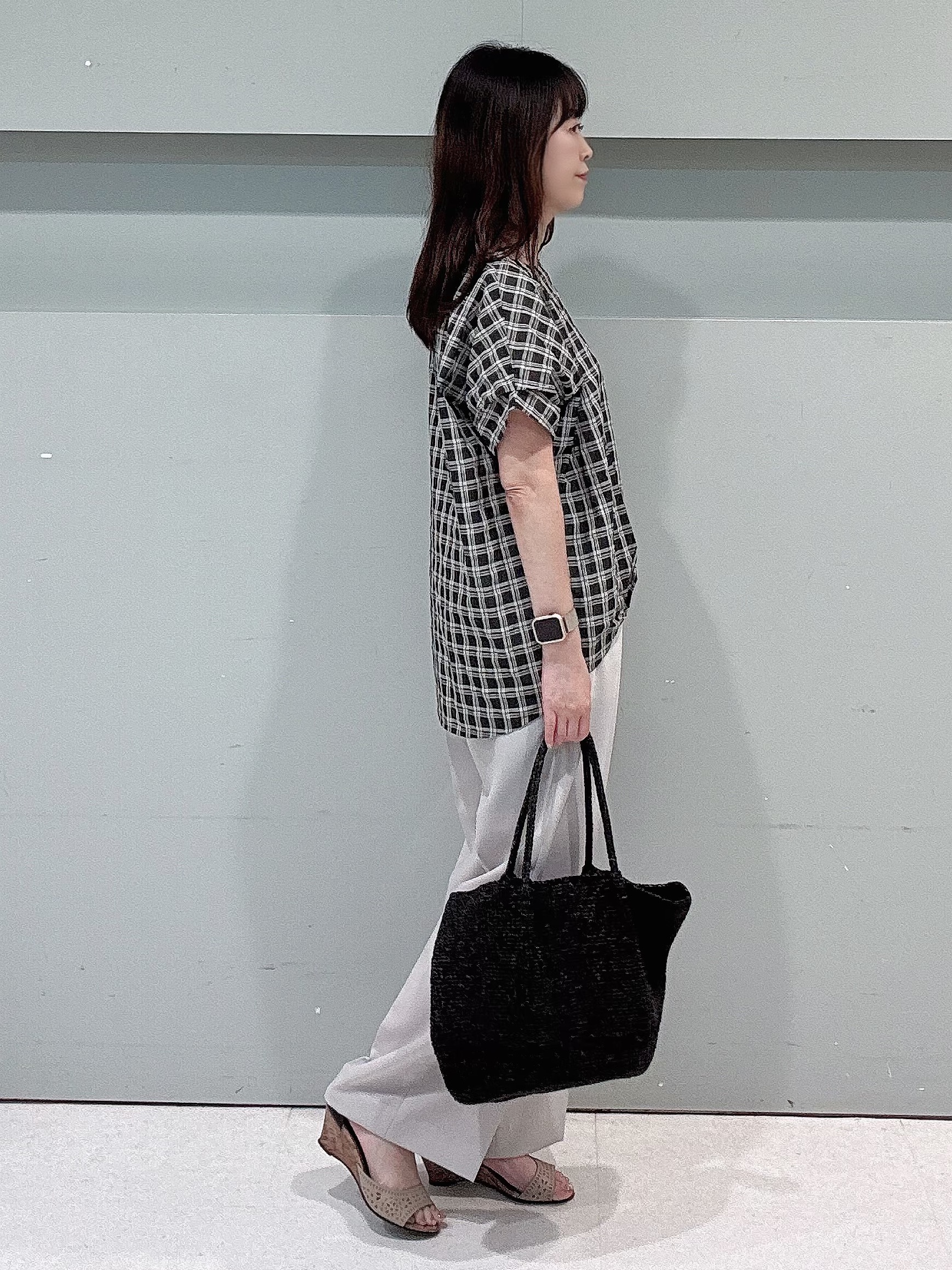 makiさんの「UNTITLED｜シアーチェックブラウス」を使ったコーディネート
