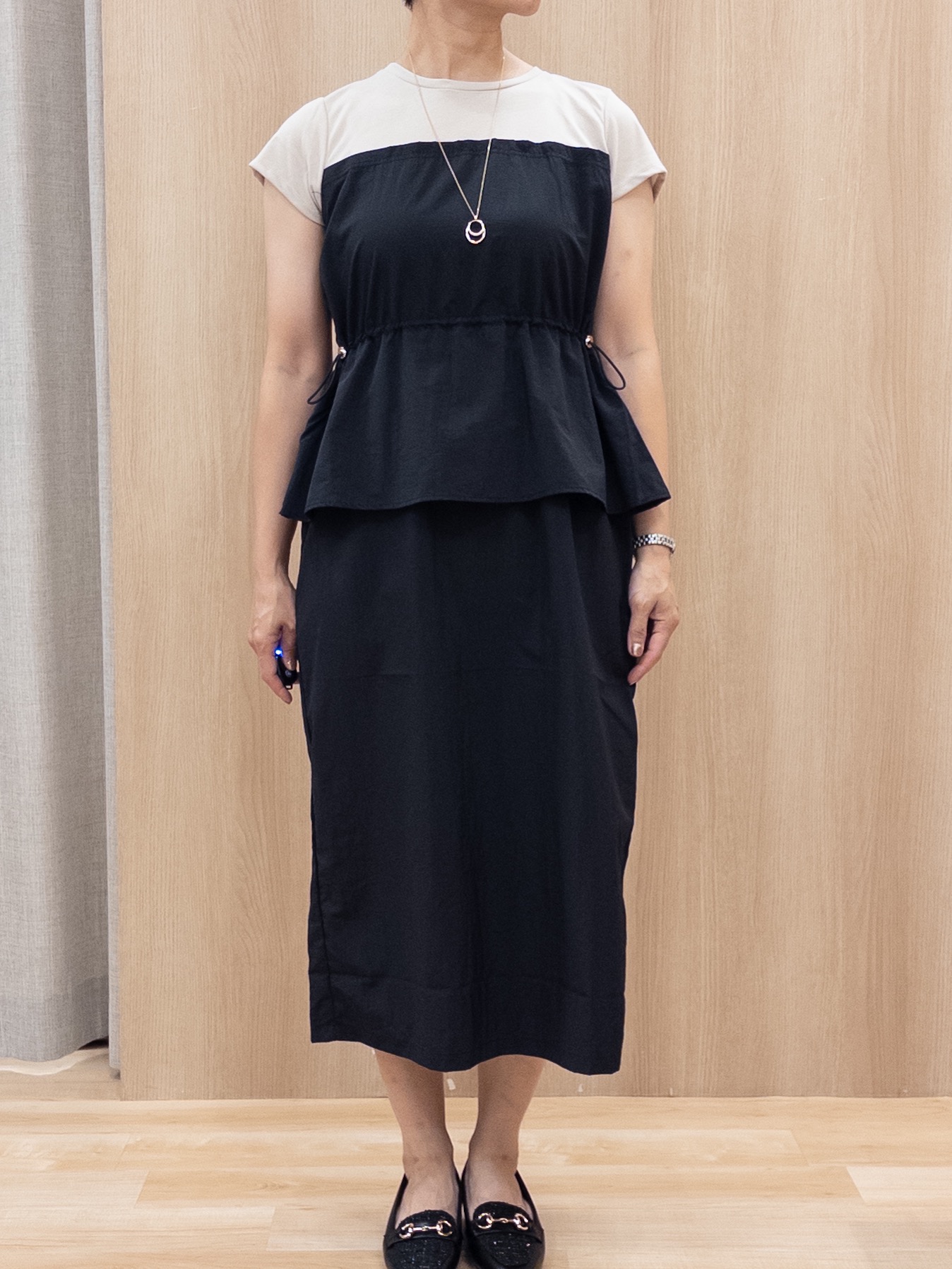 シュウコさんの「grove｜【低身長さんも選べる着丈・洗濯機◎】1枚で旬顔！Tシャツドッキングドロストワンピース」を使ったコーディネート