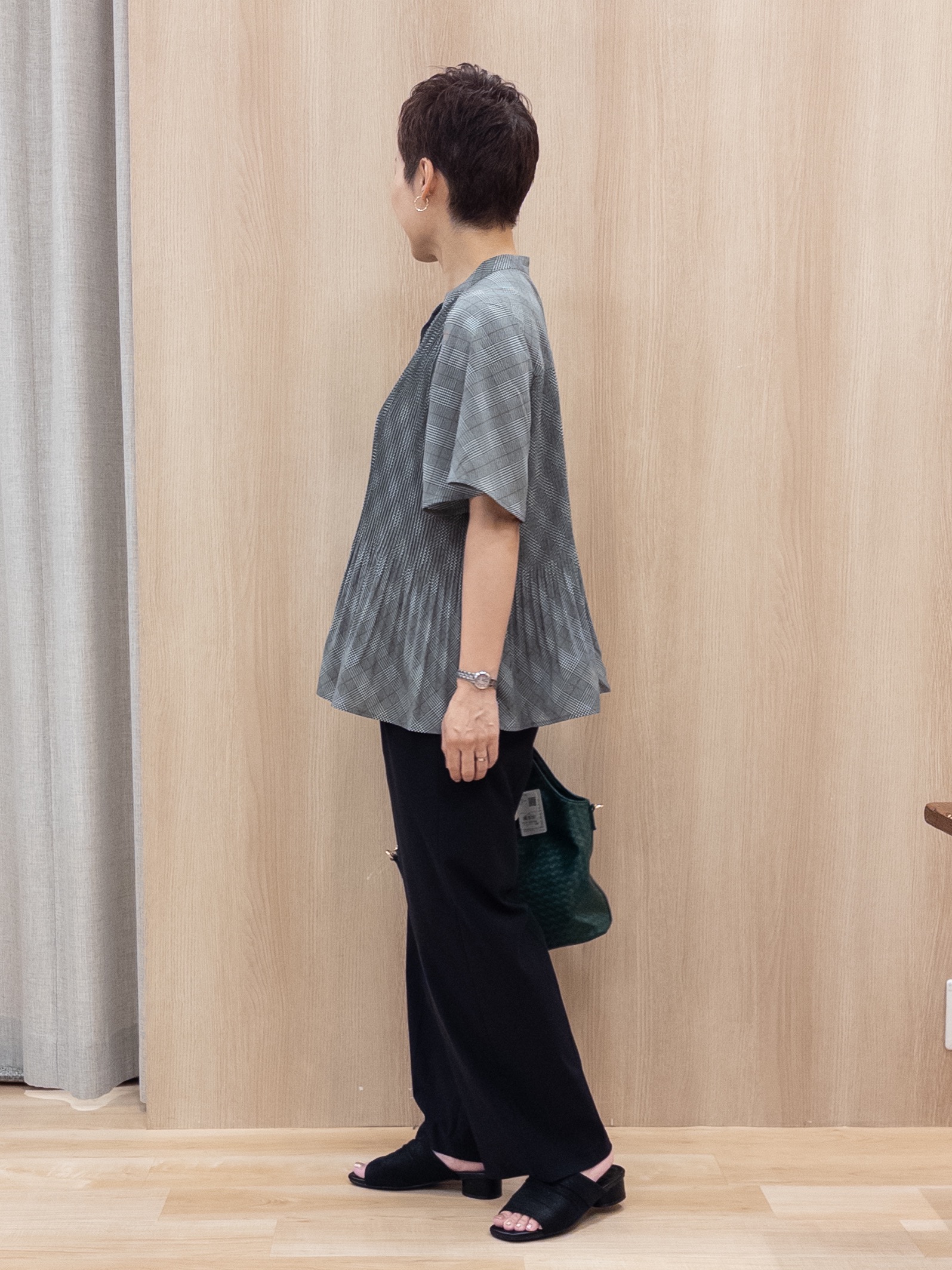 シュウコさんの「grove｜【体系カバー◎】大人フェミニン消しプリーツブラウス」を使ったコーディネート