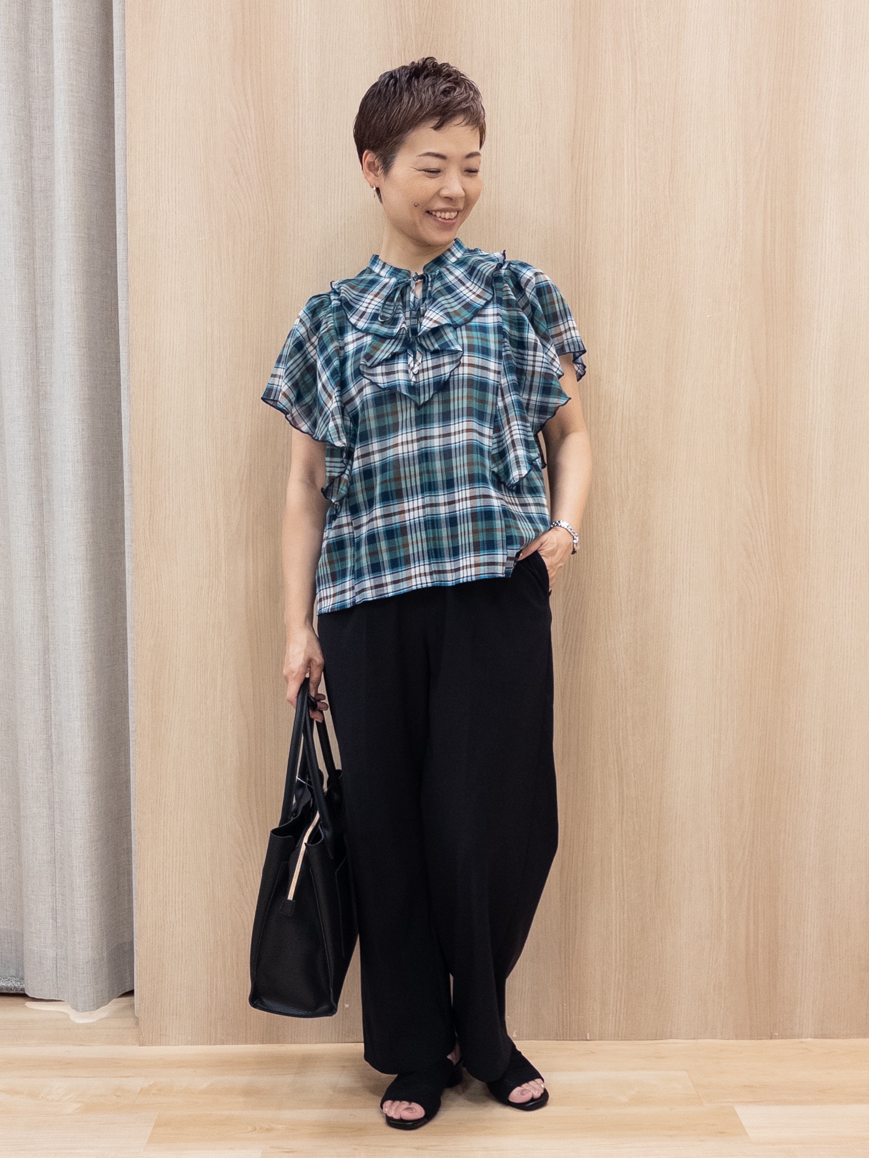 シュウコさんの「grove｜【体系カバー◎】大人フェミニン消しプリーツブラウス」を使ったコーディネート