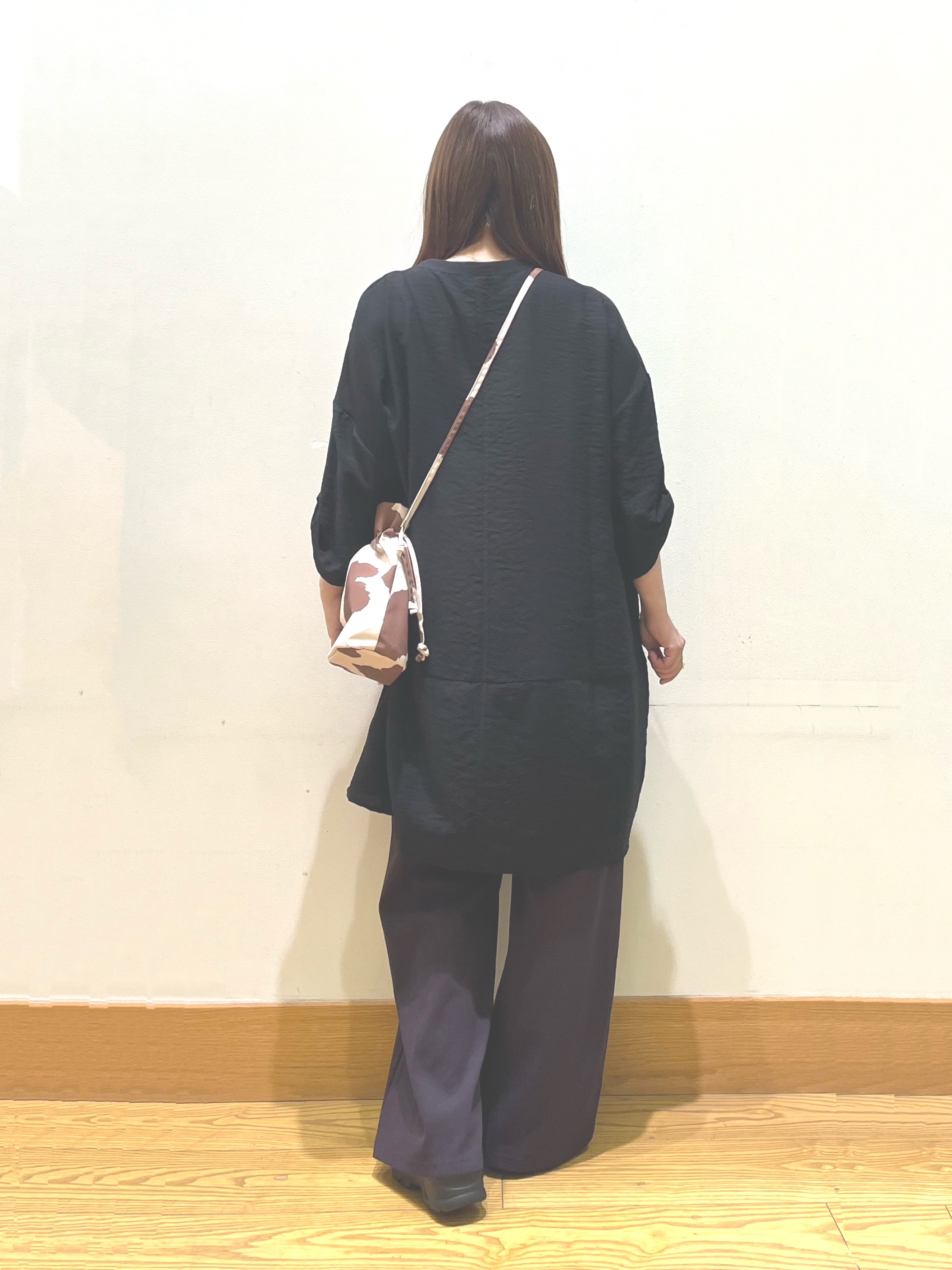 ゆっきーさんの「SHOO･LA･RUE｜【ひんやり/S-LL/洗濯後しわになりにくい】体型カバーにも ゆるっとリラックスチュニック」を使ったコーディネート