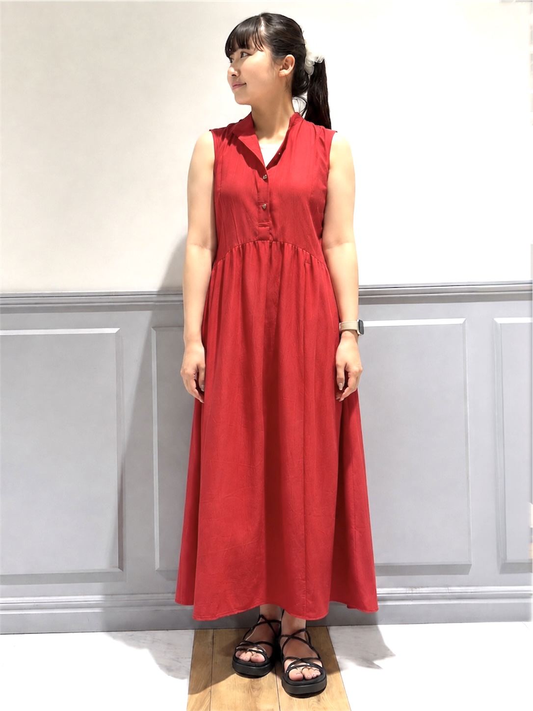 komuさんの「grove｜高評価！【洗える/名品】大人の透け感、シアーカーディガン」を使ったコーディネート