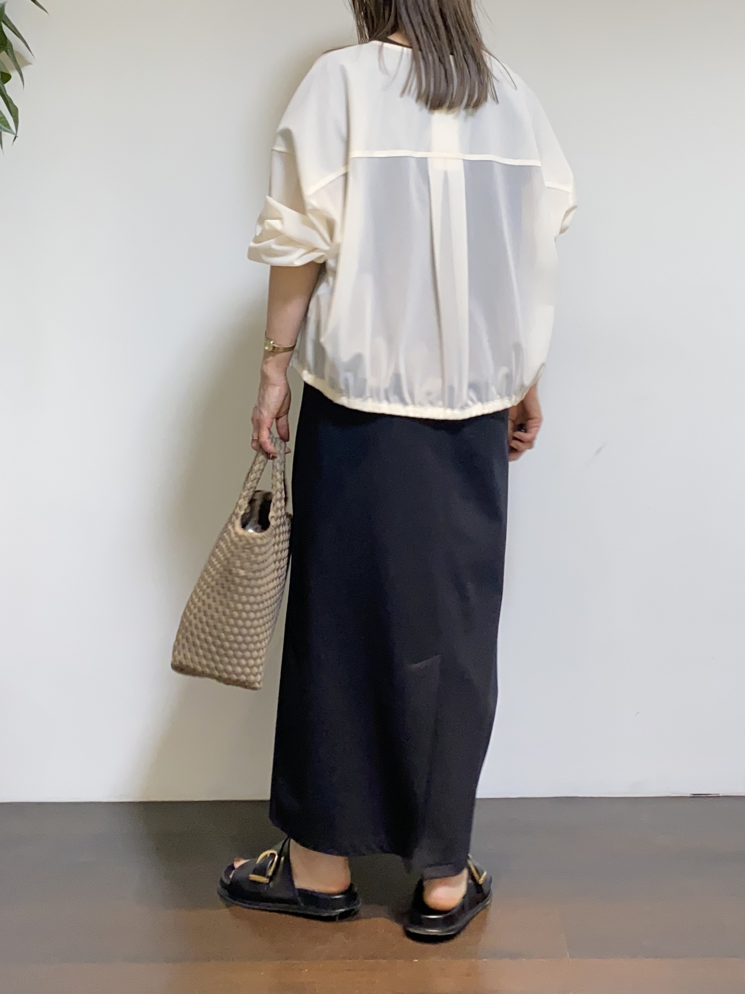 tomoさんの「UNTITLED｜トリコットシアーブラウス」を使ったコーディネート