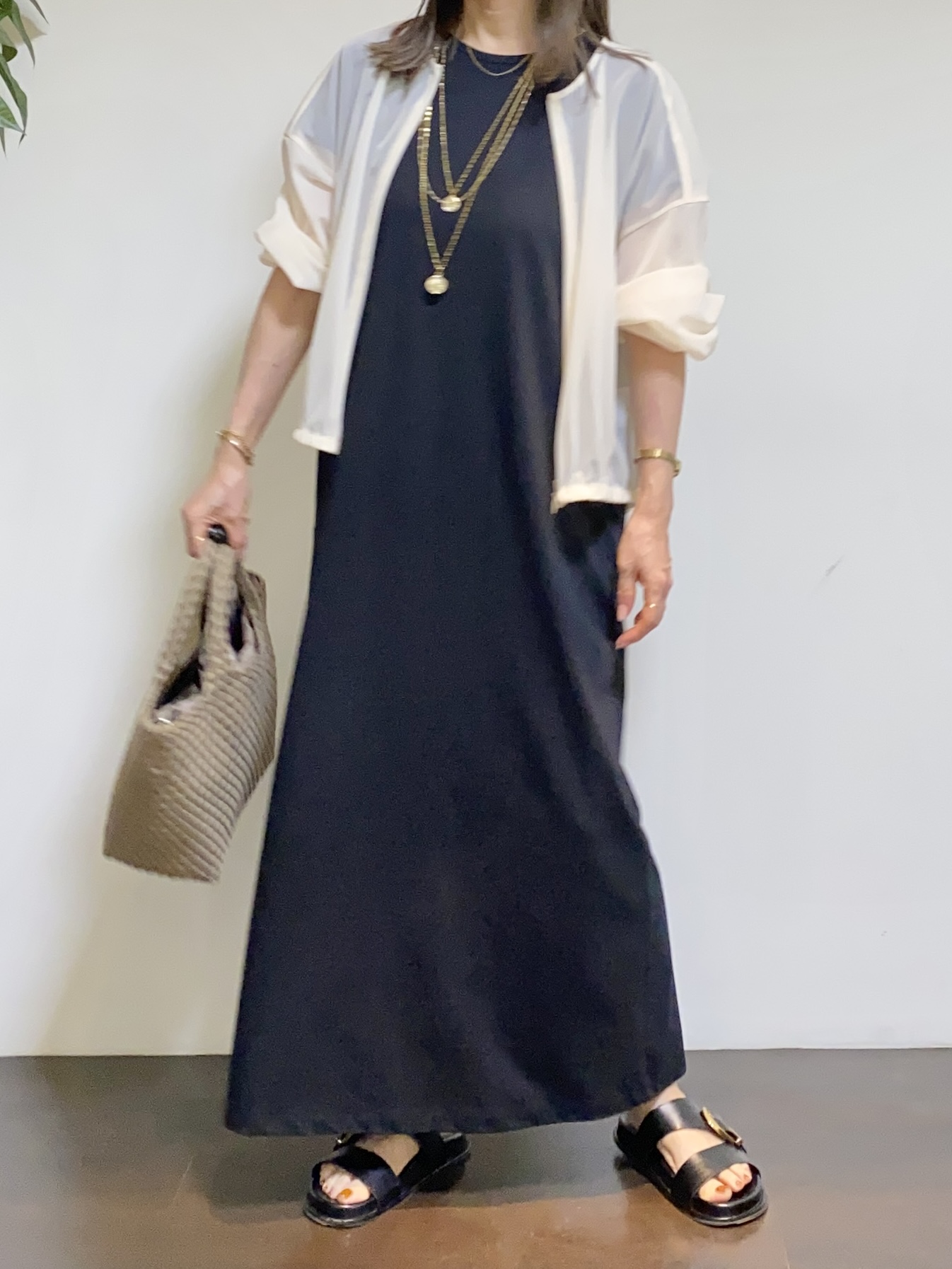 tomoさんの「UNTITLED｜トリコットシアーブラウス」を使ったコーディネート