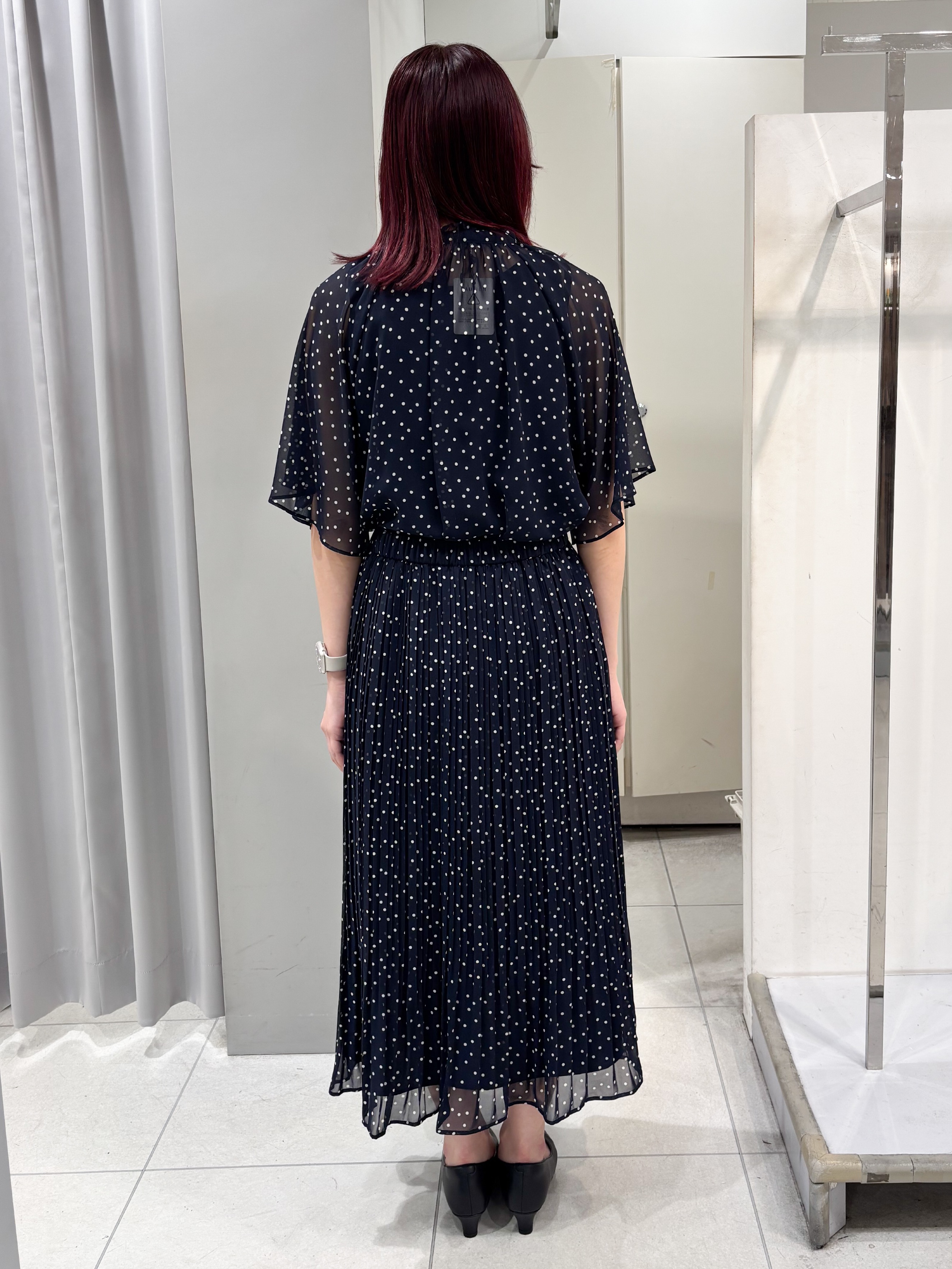 yuiさんの「Reflect｜【セットアップ／手洗い可】ドット柄シアーブラウス」を使ったコーディネート