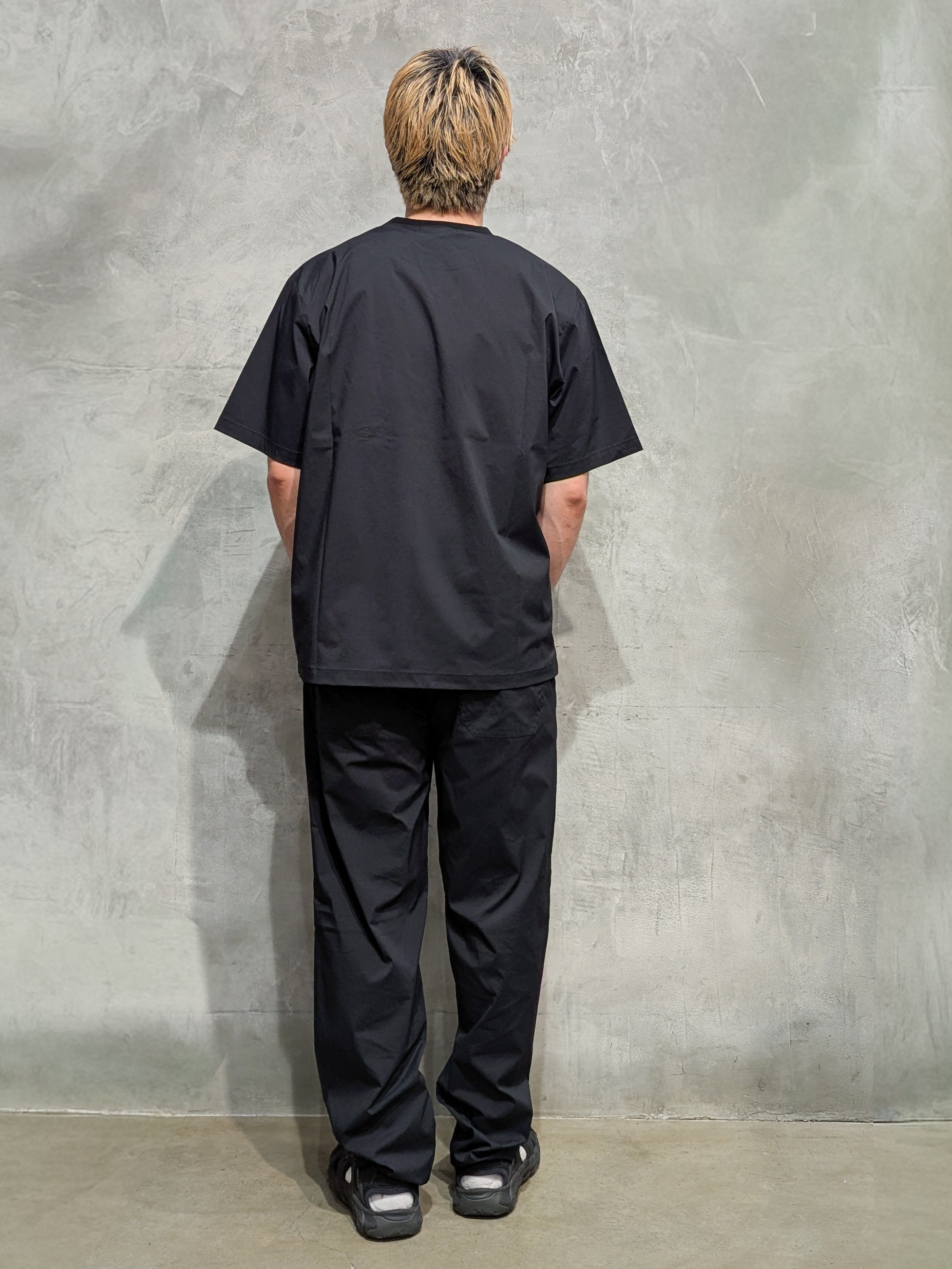 daiさんの「THE SHOP TK｜【接触冷感/洗濯機OK／セットアップ可】ナイロンストレッチ半袖Tシャツ」を使ったコーディネート
