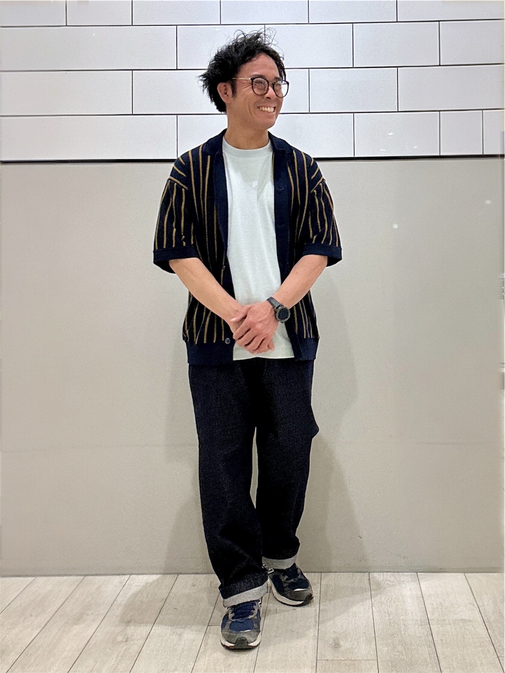 KENJI Iさんの「THE SHOP TK｜【マシンウォッシャブル】ニットストライプ半袖シャツ」を使ったコーディネート