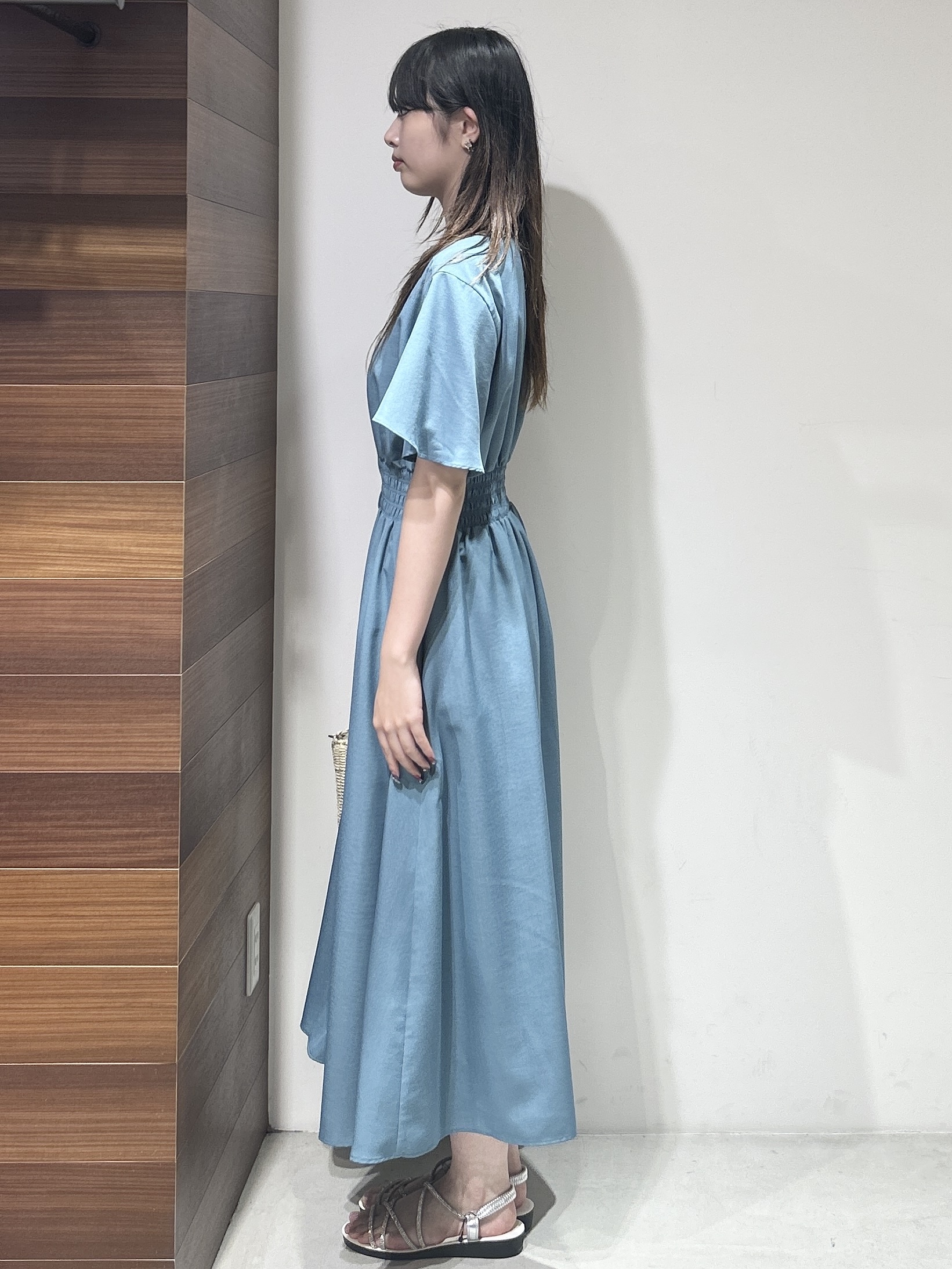 中さんの「OPAQUE.CLIP｜スキッパーシャツワンピース【洗濯機OK／イージーアイロン】」を使ったコーディネート