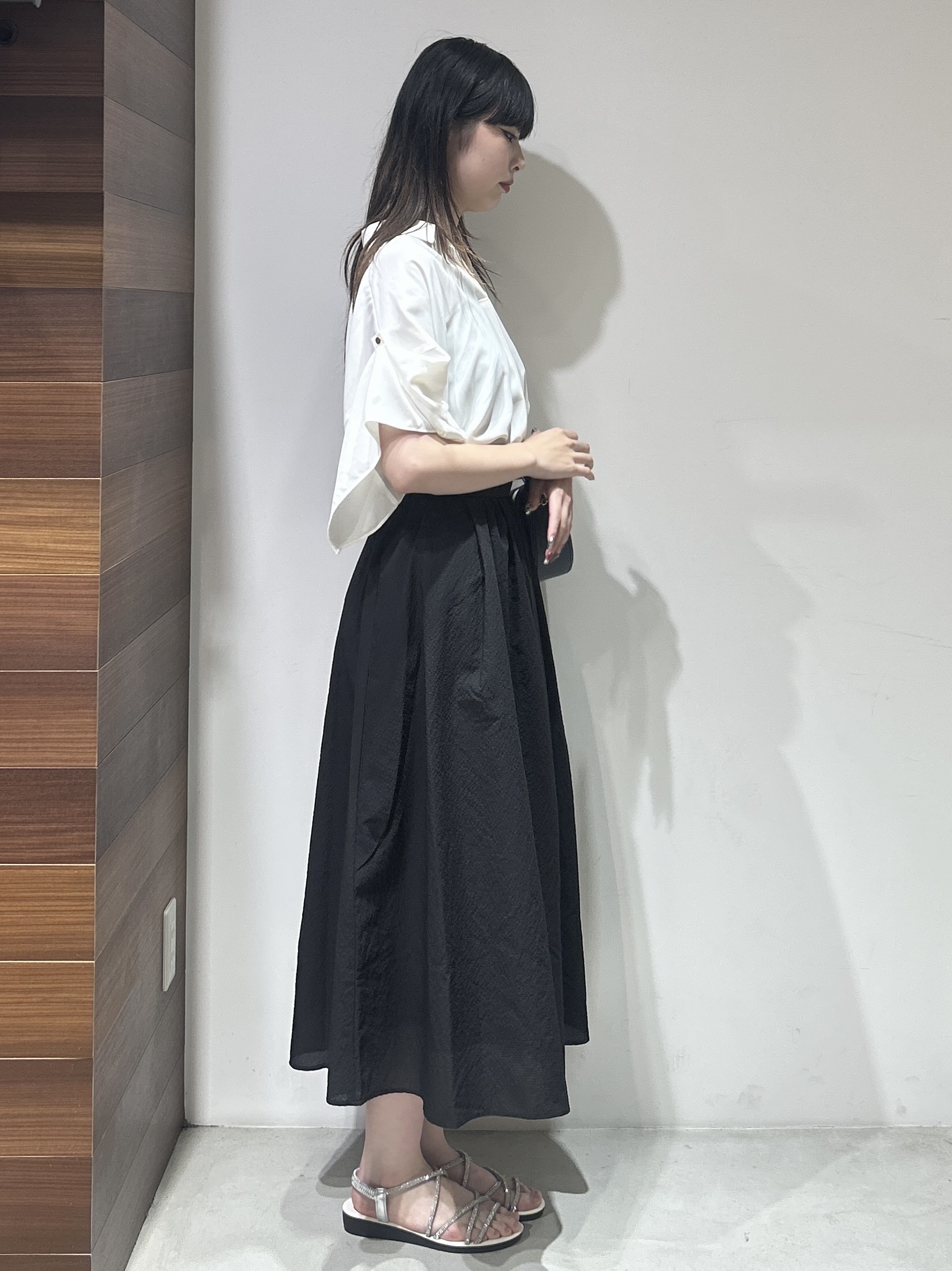 中さんの「OPAQUE.CLIP｜【UV／接触冷感／吸水速乾／】タックスリーブスキッパーブラウス《洗濯機OK》」を使ったコーディネート