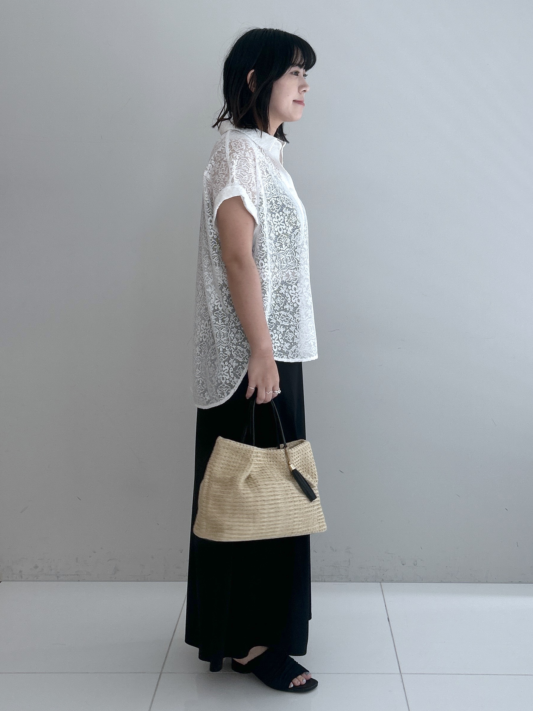 Hirokaさんの「grove｜【洗える・体型カバー】レースドルマンシャツ」を使ったコーディネート