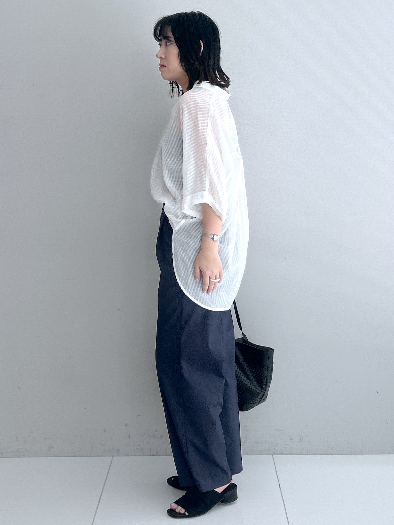 Hirokaさんの「grove｜【洗濯機◎・体型カバー】ON/OFF使える、シアースキッパーシャツ」を使ったコーディネート