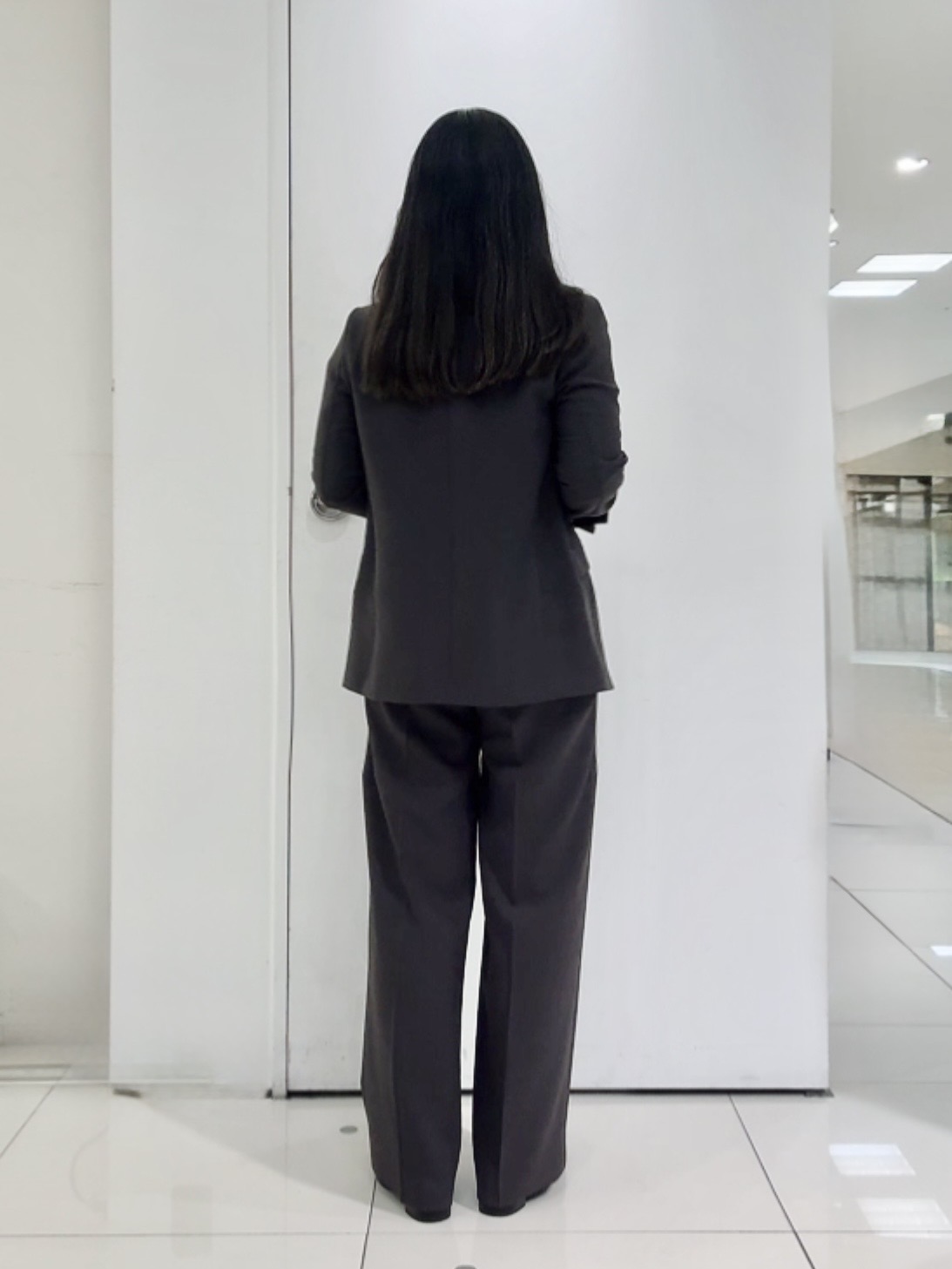 なかじさんの「UNTITLED｜【新色追加/接触冷感/セットアップ可】エアリー ワイドパンツ」を使ったコーディネート