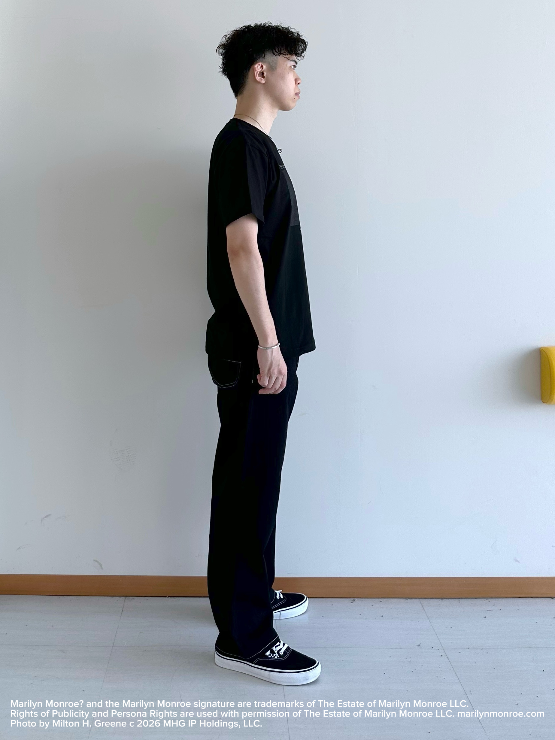 イッシーさんの「TAKEO KIKUCHI｜【別注】マリリン・モンロー/フォトTシャツ」を使ったコーディネート