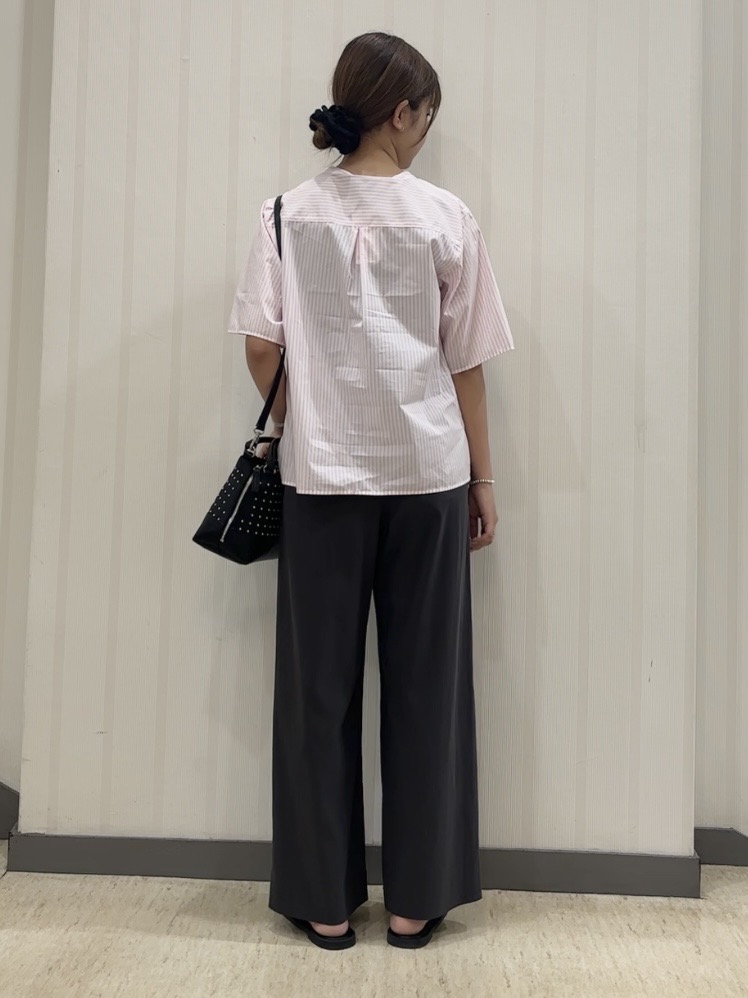 ちひさんの「INDIVI｜【褒められパンツ／洗える／ウエストゴム】ワイドタックパンツ」を使ったコーディネート