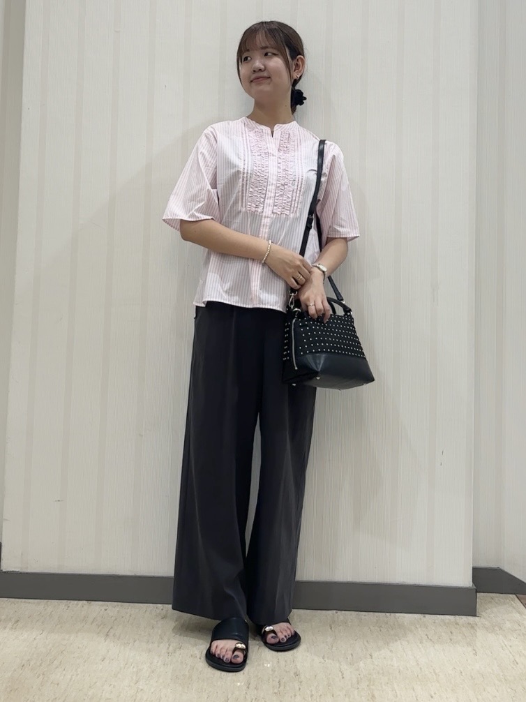 ちひさんの「INDIVI｜【褒められパンツ／洗える／ウエストゴム】ワイドタックパンツ」を使ったコーディネート