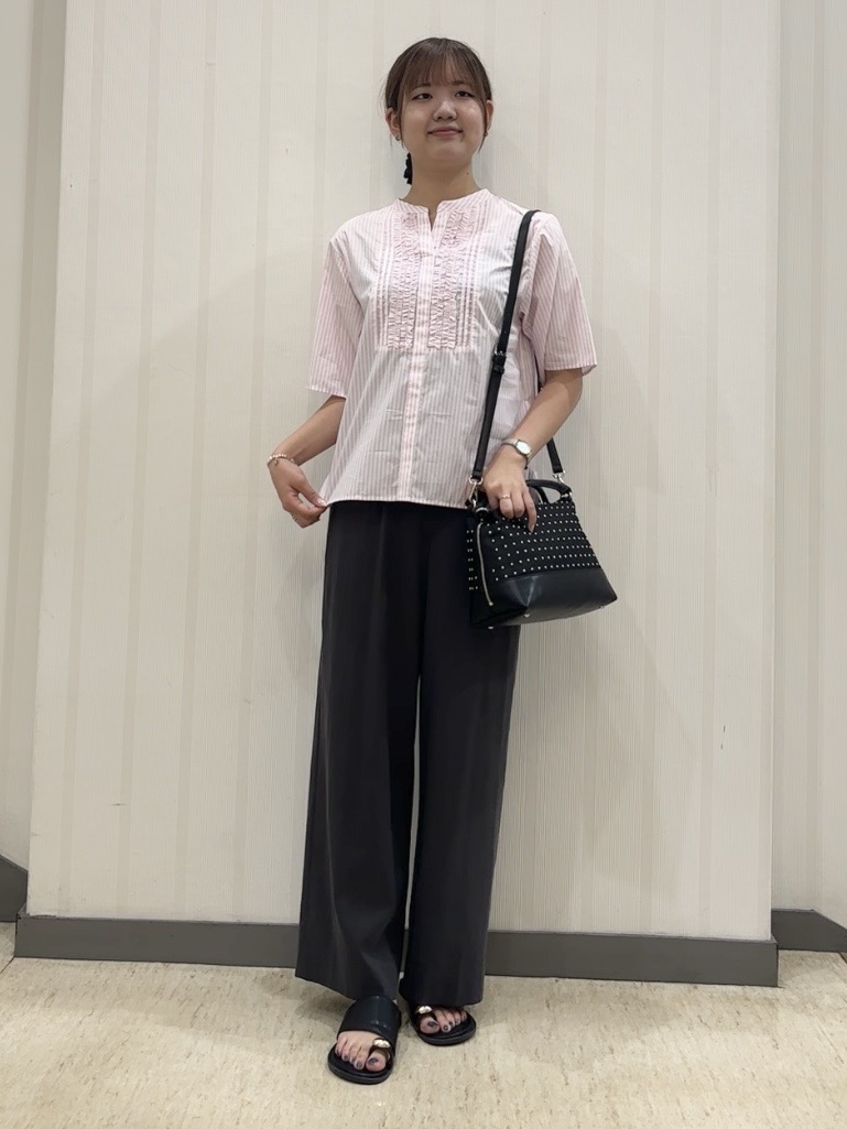 ちひさんの「INDIVI｜【褒められパンツ／洗える／ウエストゴム】ワイドタックパンツ」を使ったコーディネート