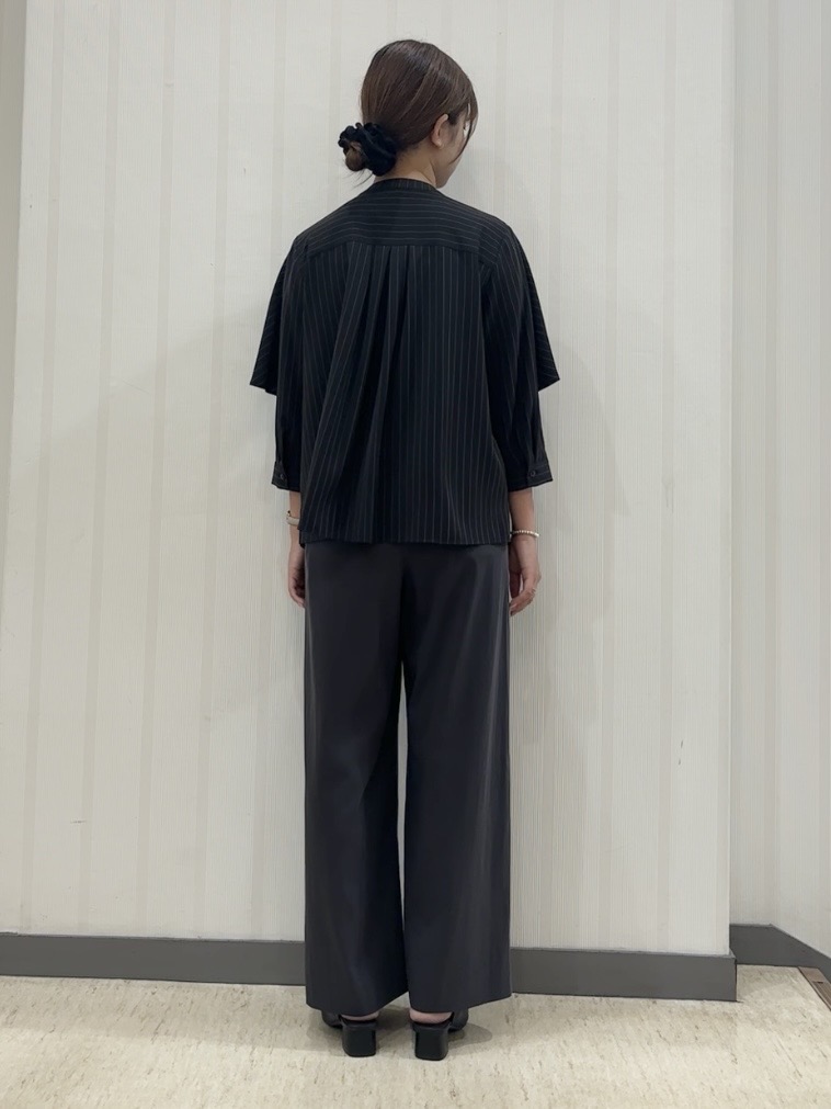 ちひさんの「INDIVI｜【褒められパンツ／洗える／ウエストゴム】ワイドタックパンツ」を使ったコーディネート