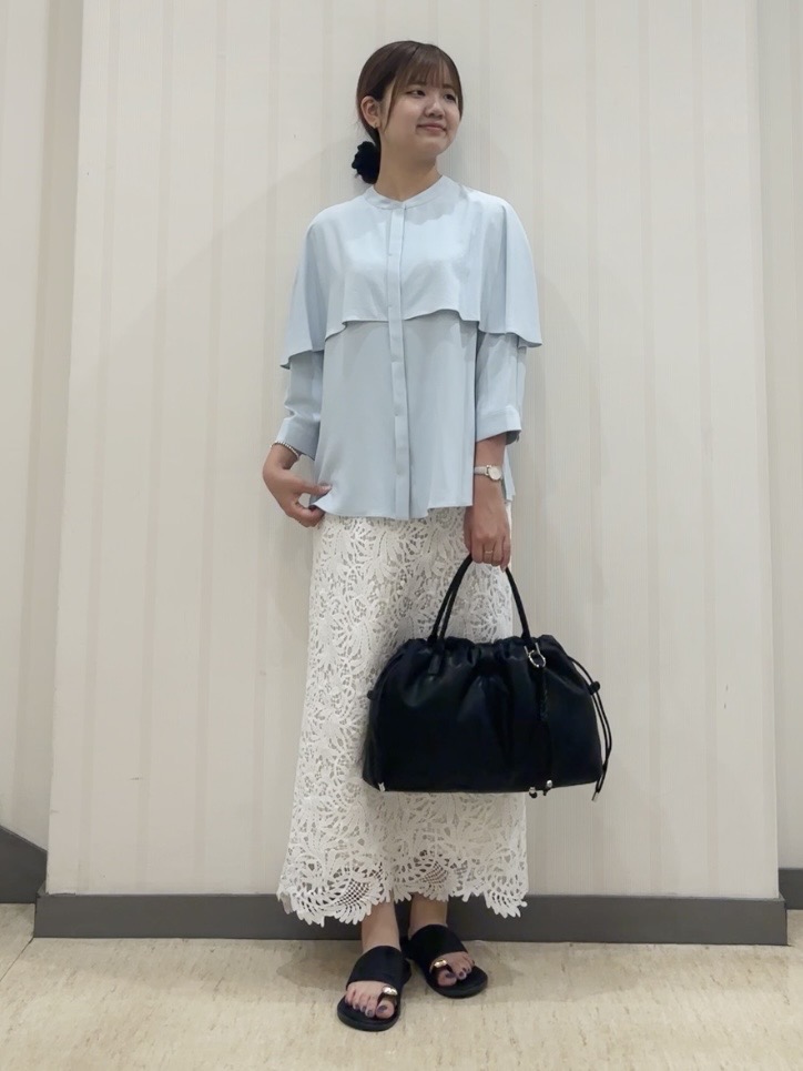 ちひさんの「INDIVI｜【洗える／トレンド】リーフ柄レーススカート」を使ったコーディネート