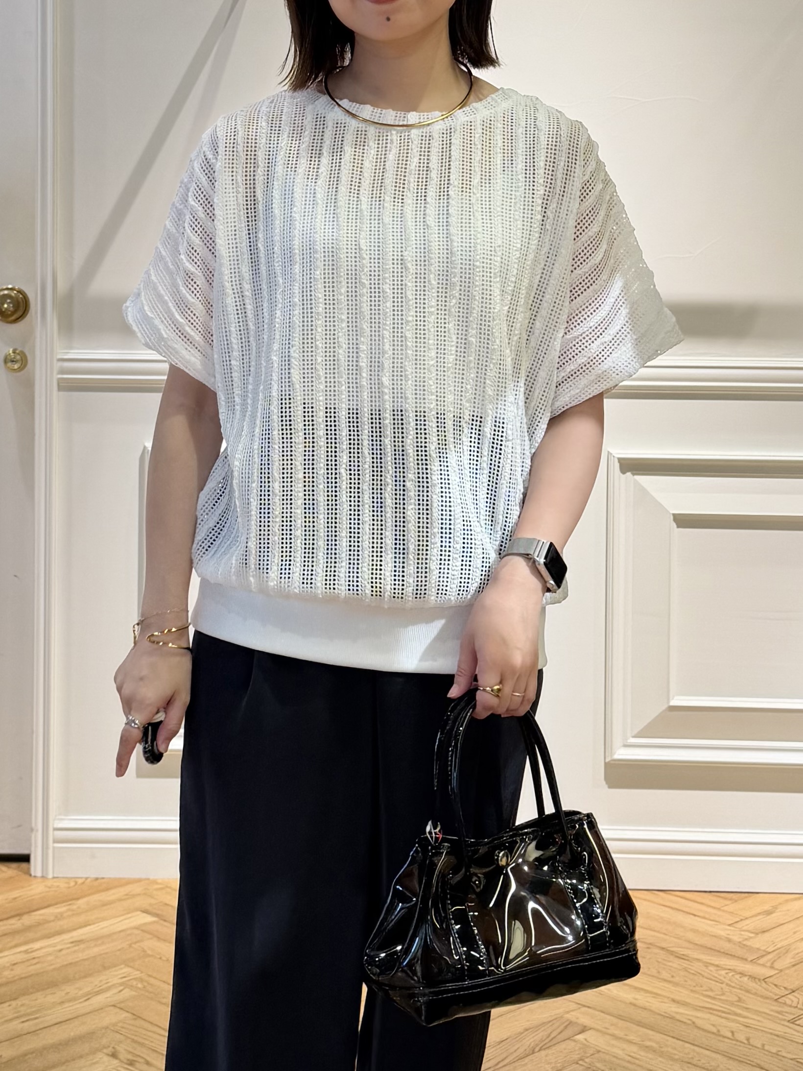 つじ まこさんの「DRESSTERIOR｜【体型カバー/日除け】ドルマンスリーブ シアーメッシュプルオーバー」を使ったコーディネート
