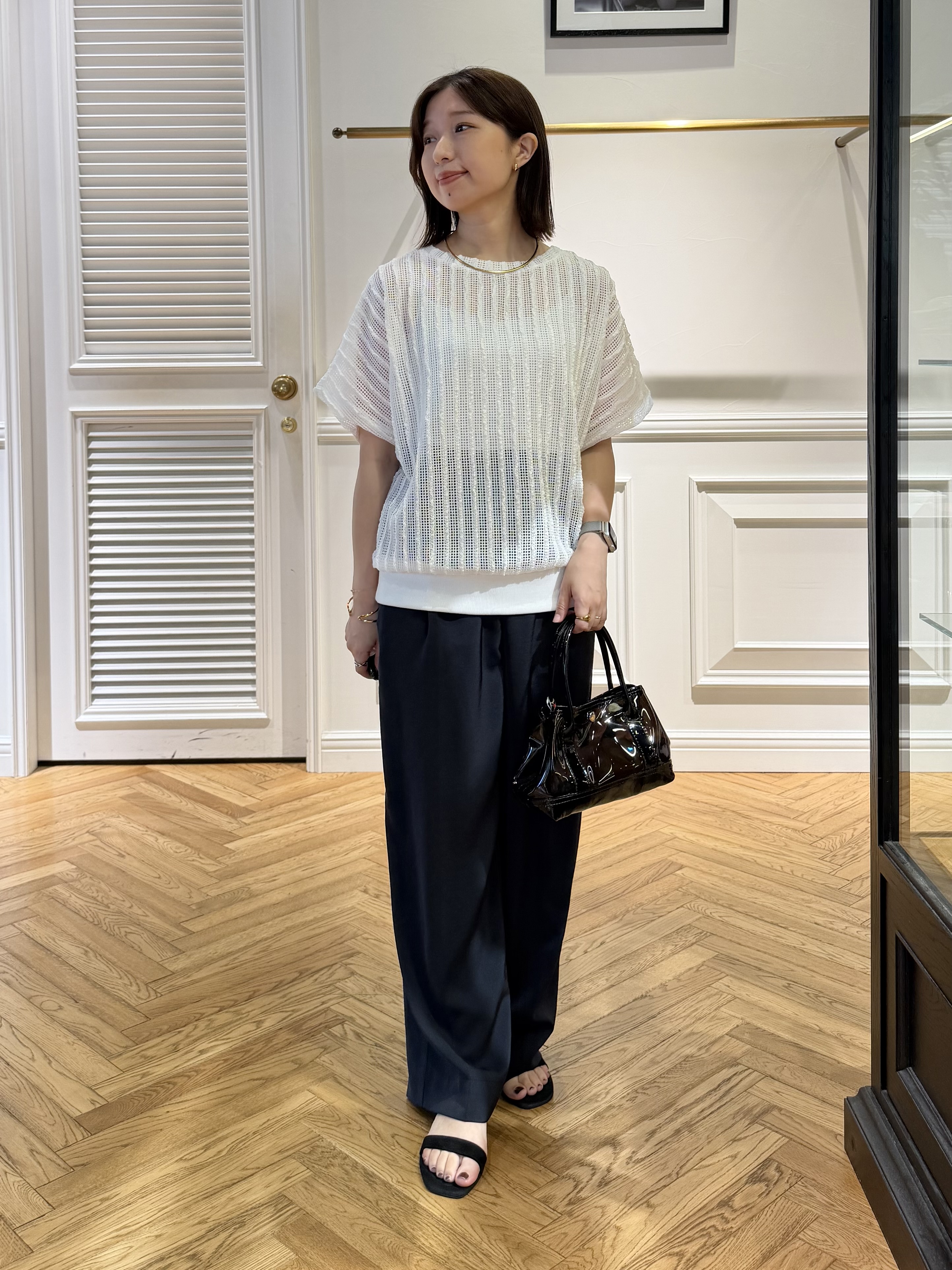 つじ まこさんの「DRESSTERIOR｜【体型カバー/日除け】ドルマンスリーブ シアーメッシュプルオーバー」を使ったコーディネート