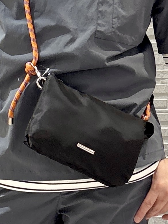 Pーyamaさんの「THE SHOP TK｜【接触冷感/洗濯機OK／セットアップ可】ナイロンストレッチ半袖Tシャツ」を使ったコーディネート