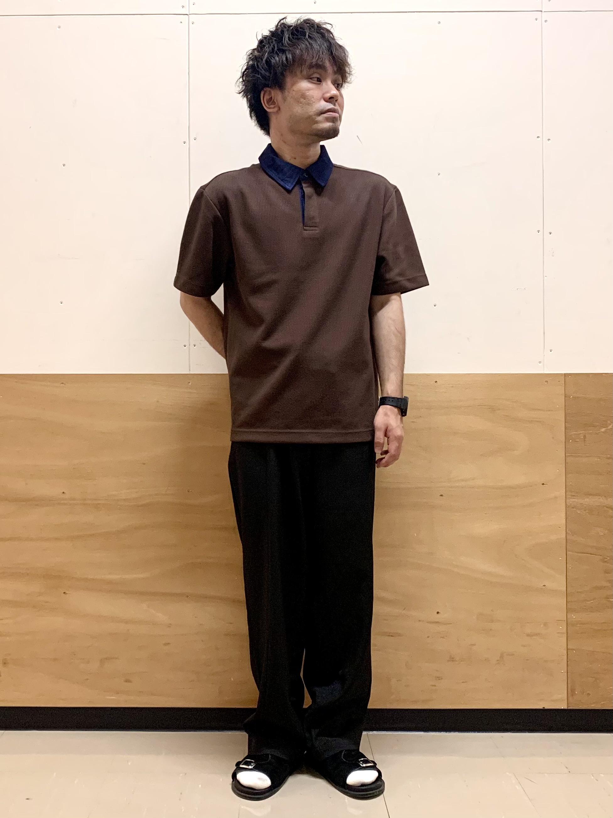 MATUさんの「THE SHOP TK｜【洗濯機OK】デニム襟 半袖ポロシャツ」を使ったコーディネート