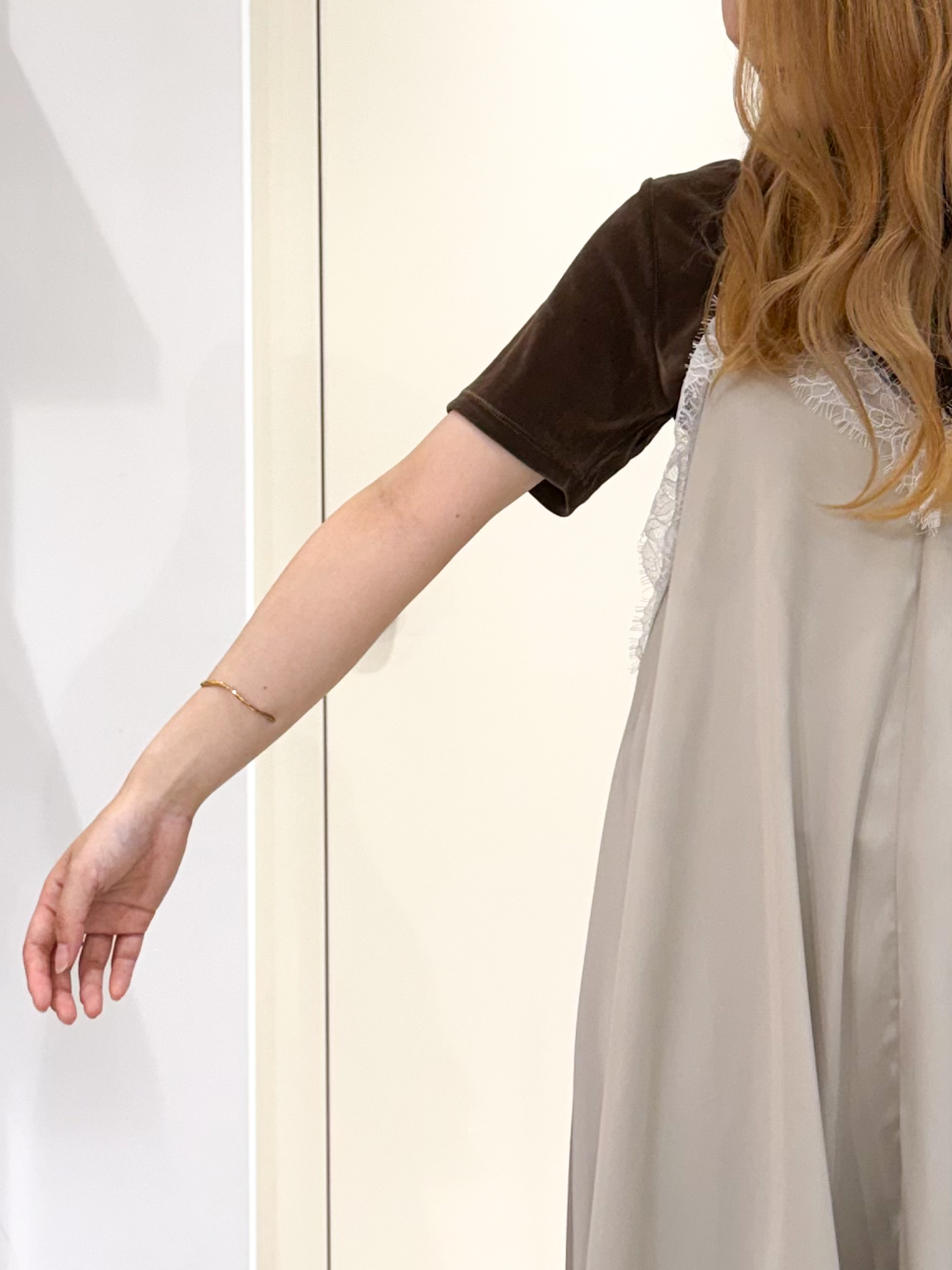 sayaさんの「OPAQUE.CLIP｜サテンレース キャミワンピース【洗濯機OK】」を使ったコーディネート