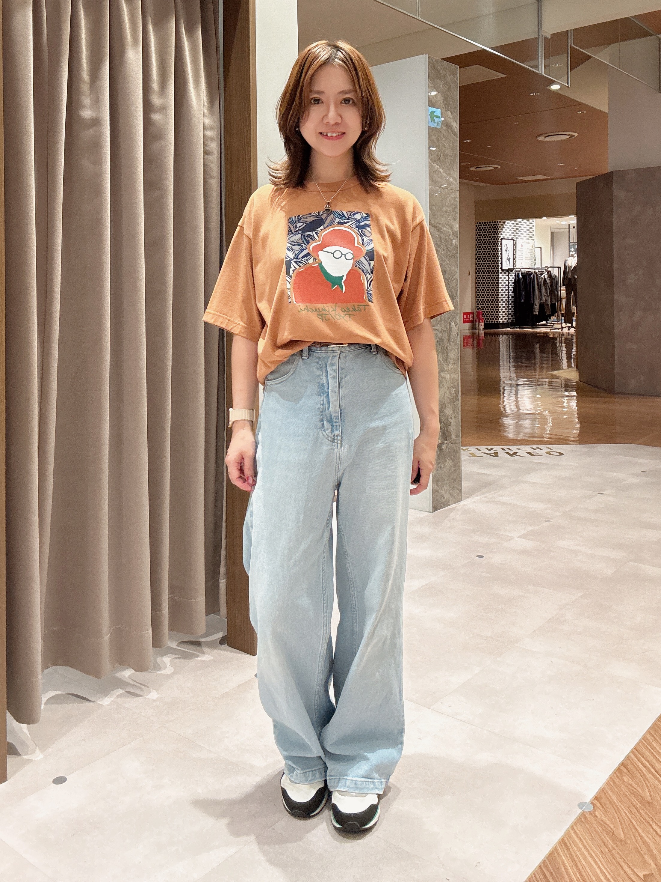 hanechanさんの「TAKEO KIKUCHI｜ポートレートアートＴシャツ」を使ったコーディネート
