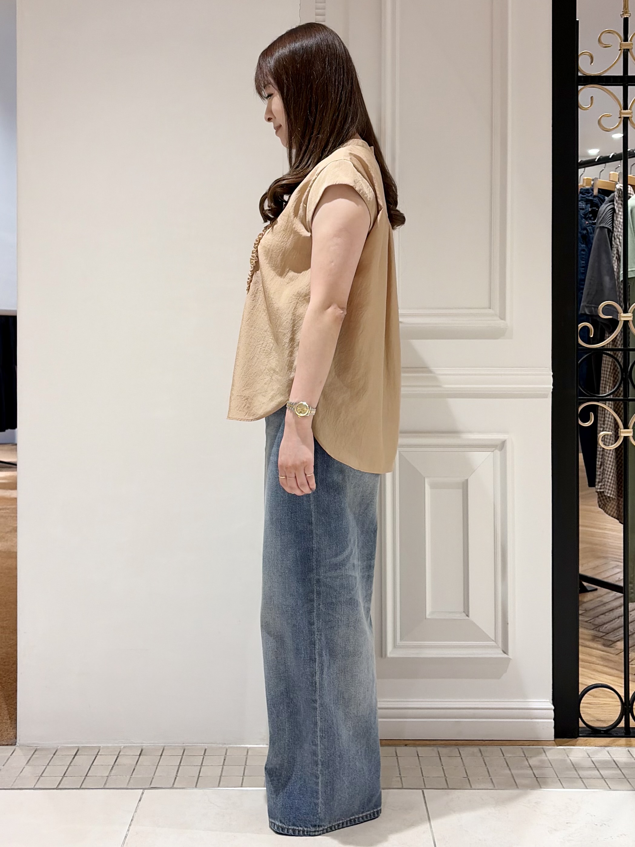 minowaさんの「DRESSTERIOR｜フレンチスリーブ　フリルブラウス」を使ったコーディネート