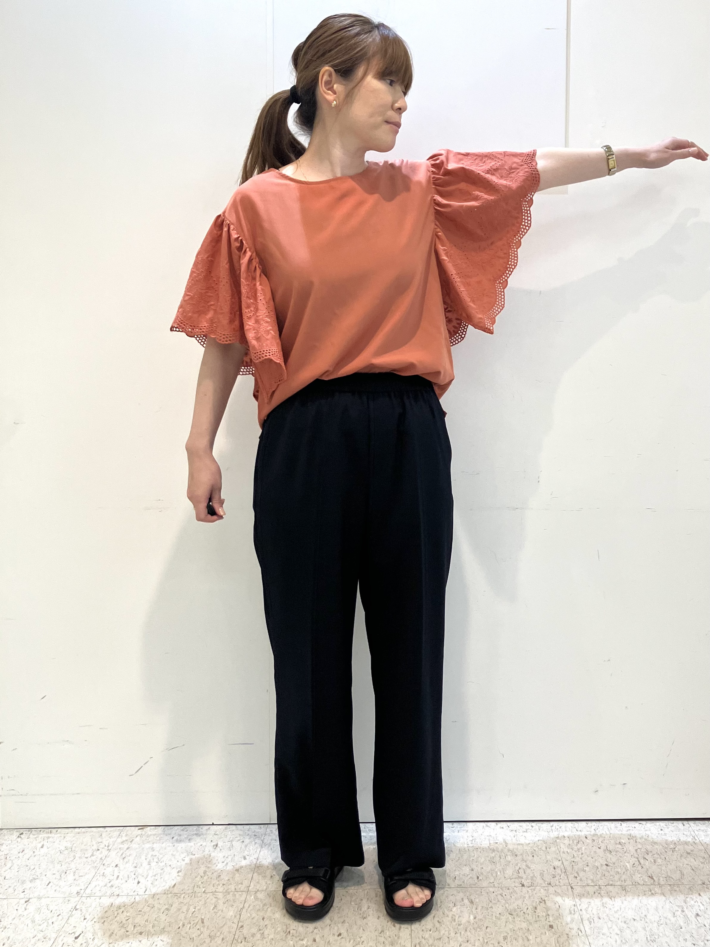 kozuさんの「Reflect｜【通勤◎】スカラップレーススリーブ ブラウス」を使ったコーディネート