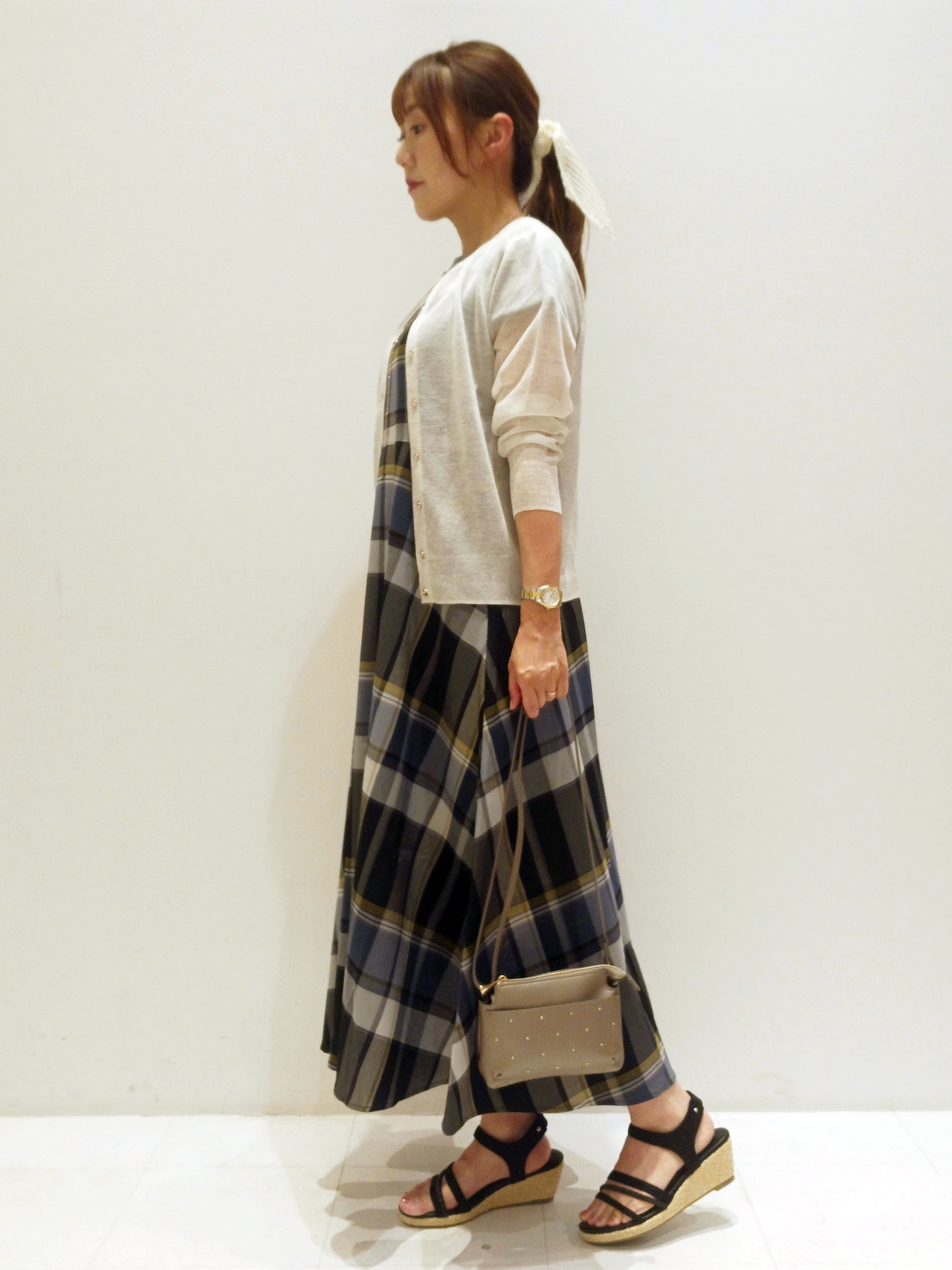 mizueさんの「grove｜高評価！【洗える/名品】大人の透け感、シアーカーディガン」を使ったコーディネート