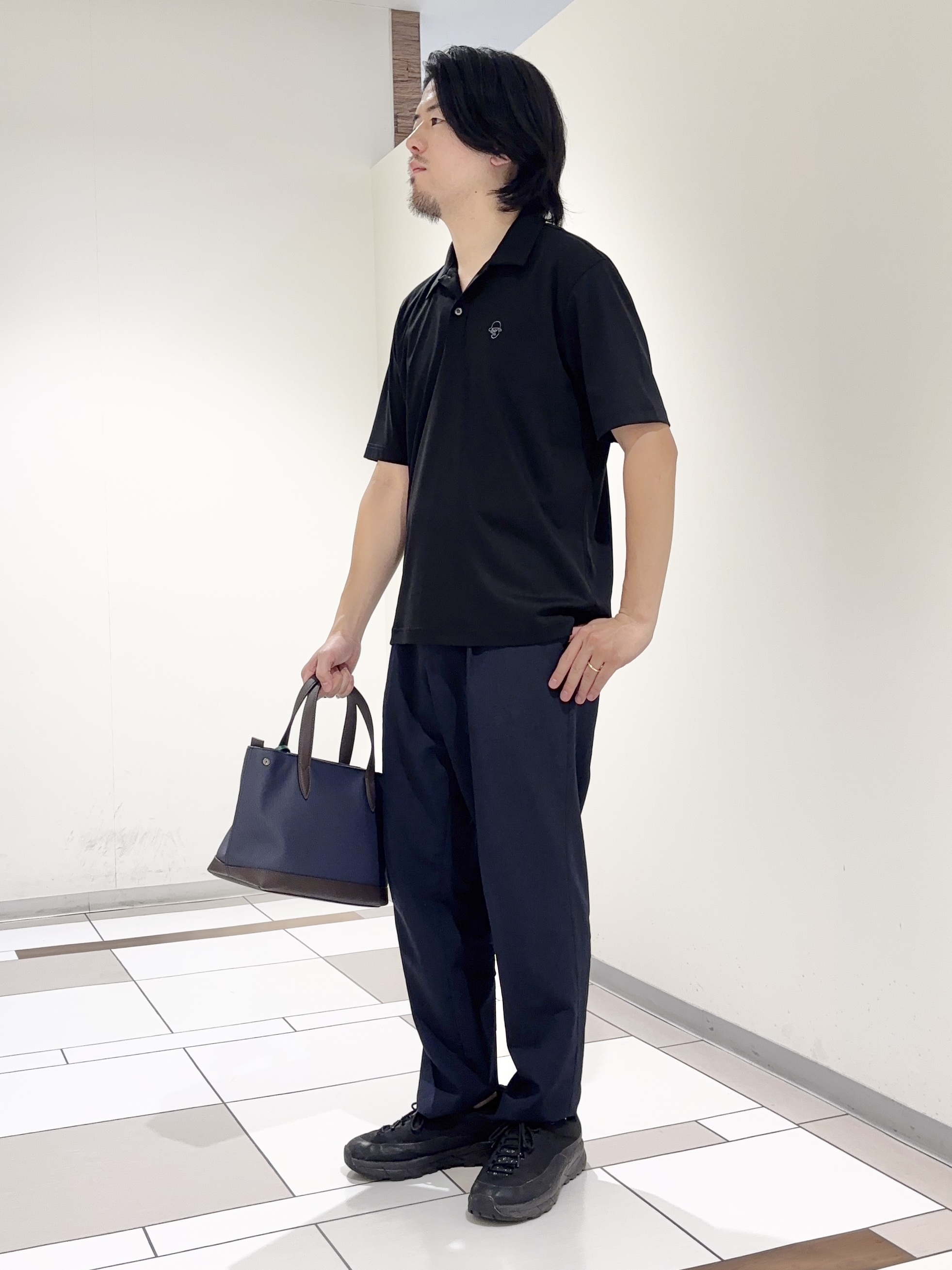 及川さんの「TAKEO KIKUCHI｜【接触冷感】アイスクリアコットン ワンポイント ポロシャツ」を使ったコーディネート