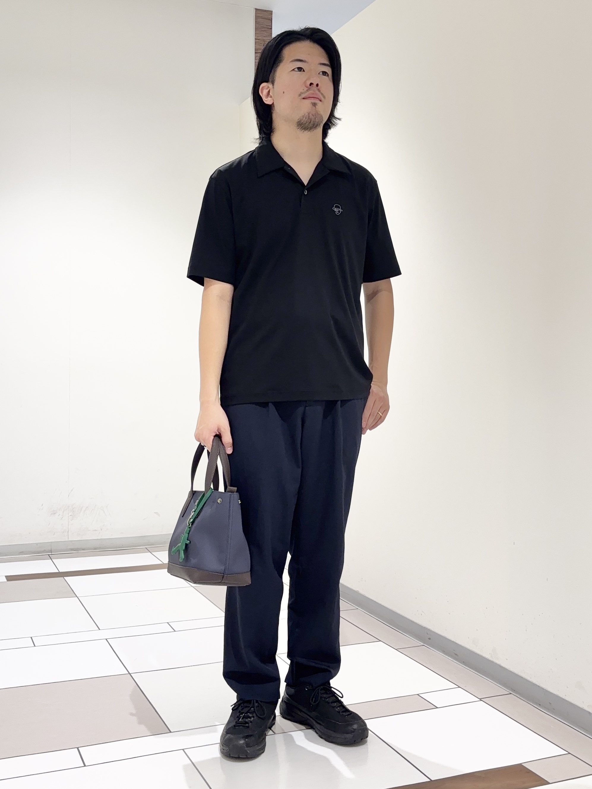 及川さんの「TAKEO KIKUCHI｜【接触冷感】アイスクリアコットン ワンポイント ポロシャツ」を使ったコーディネート