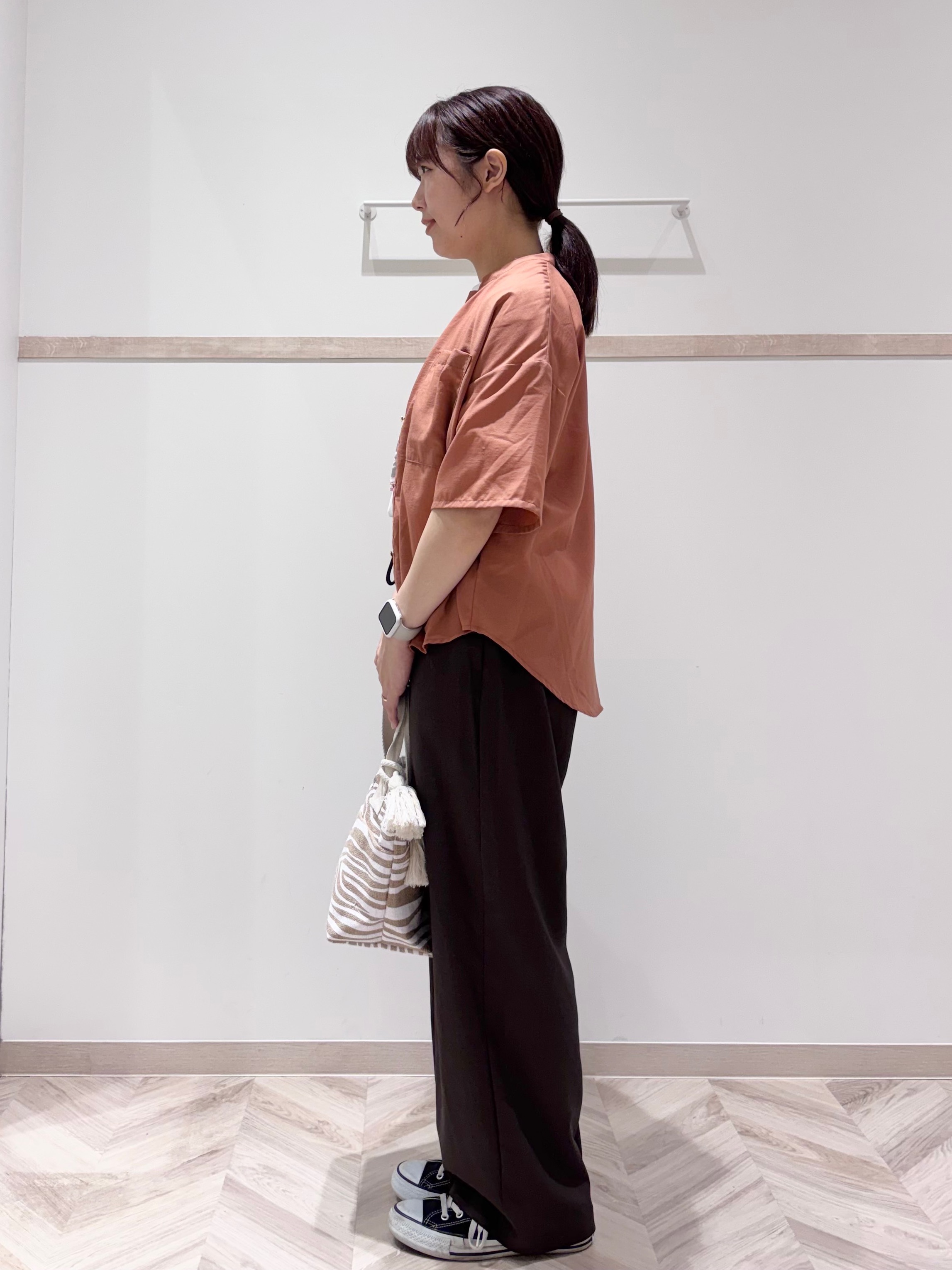 donpiさんの「SHOO･LA･RUE｜【洗濯機可/S-LL】大人の抜け感 ゆるっと5分袖シャツ」を使ったコーディネート
