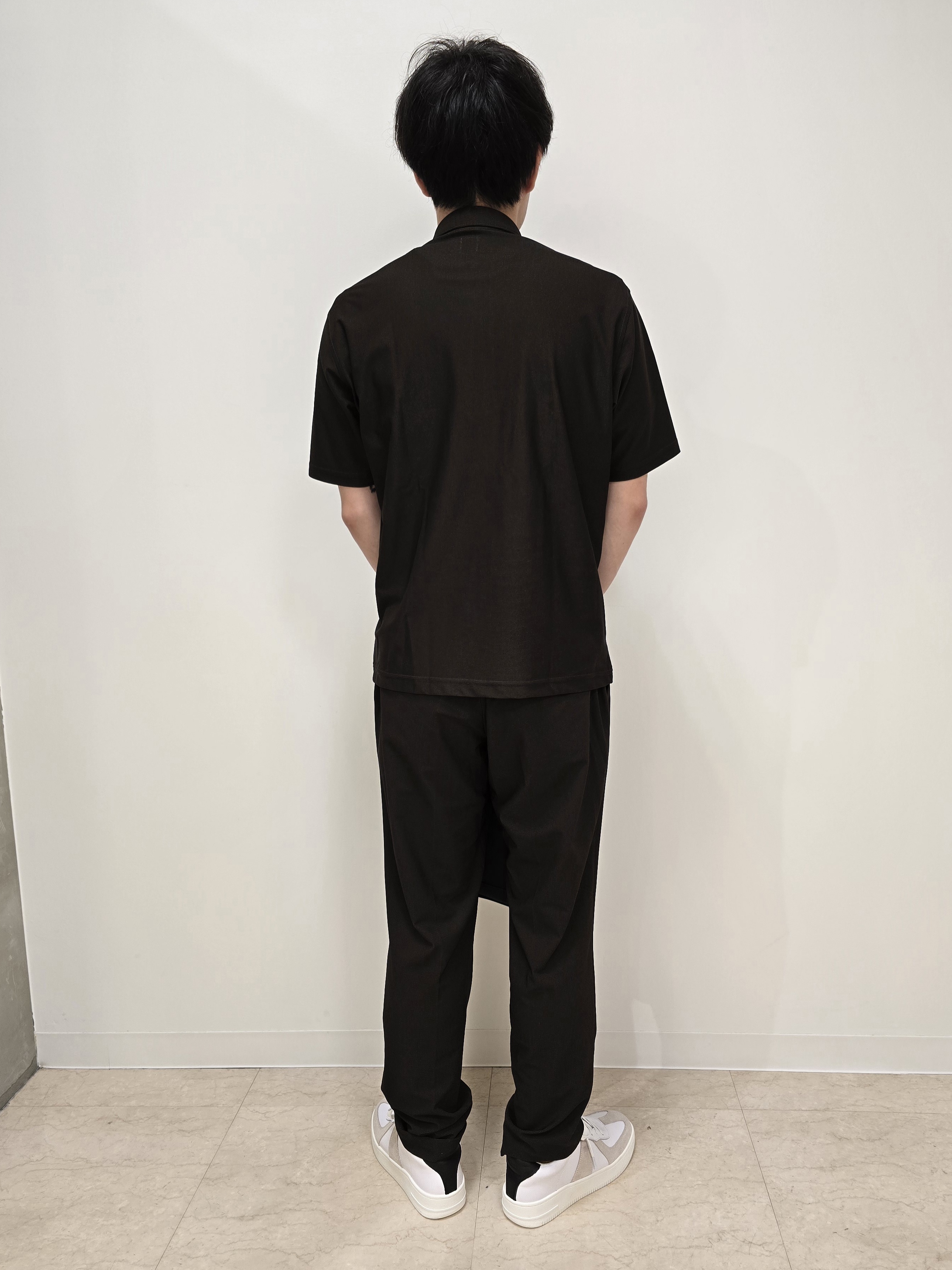 白木駆さんの「TAKEO KIKUCHI｜【通気性】AIR TOOL ポロシャツ」を使ったコーディネート