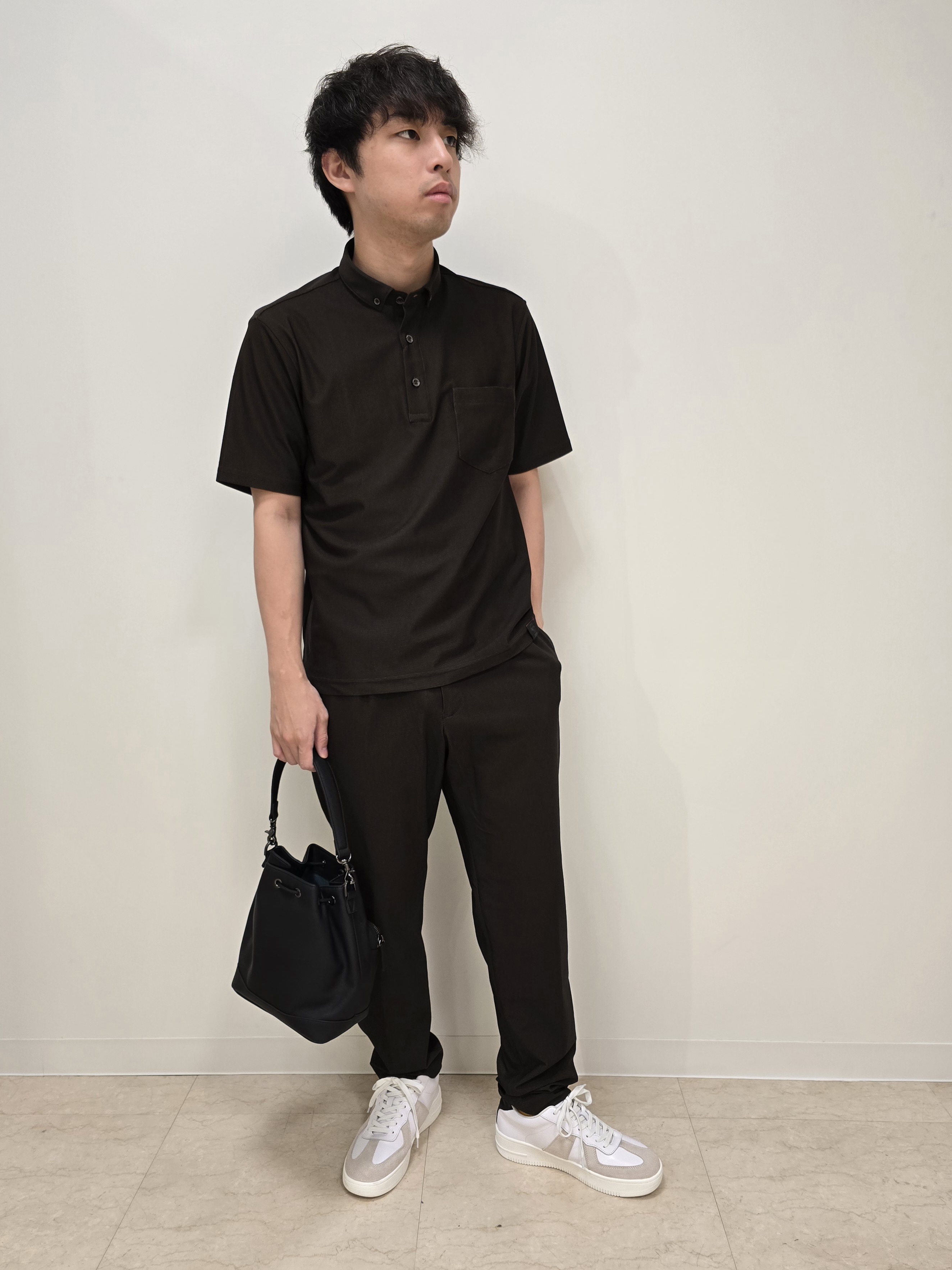 白木駆さんの「TAKEO KIKUCHI｜【通気性】AIR TOOL ポロシャツ」を使ったコーディネート