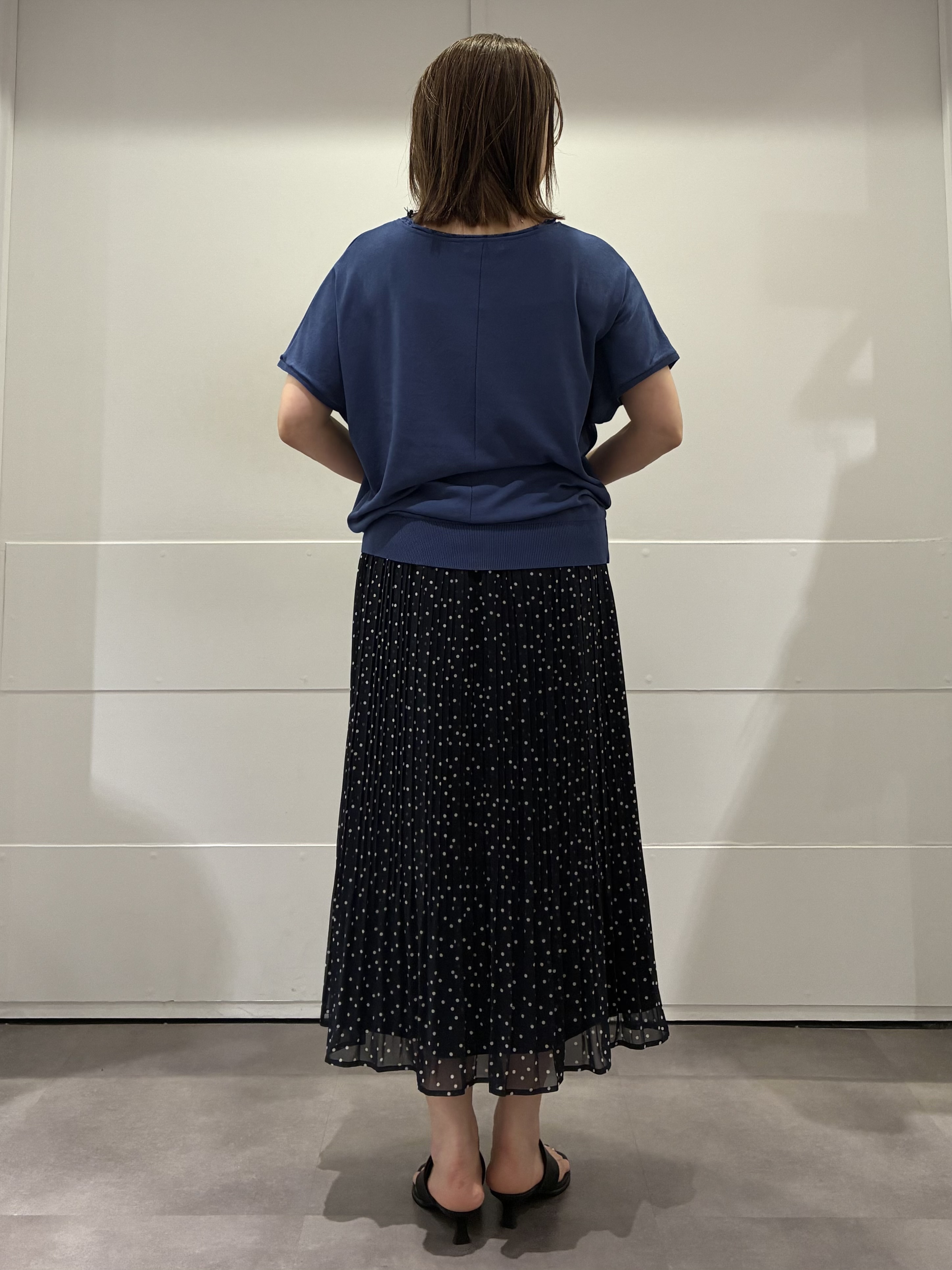ちいさんの「Reflect｜【二の腕カバー／手洗い可】ネックレース フレンチスリーブニット」を使ったコーディネート