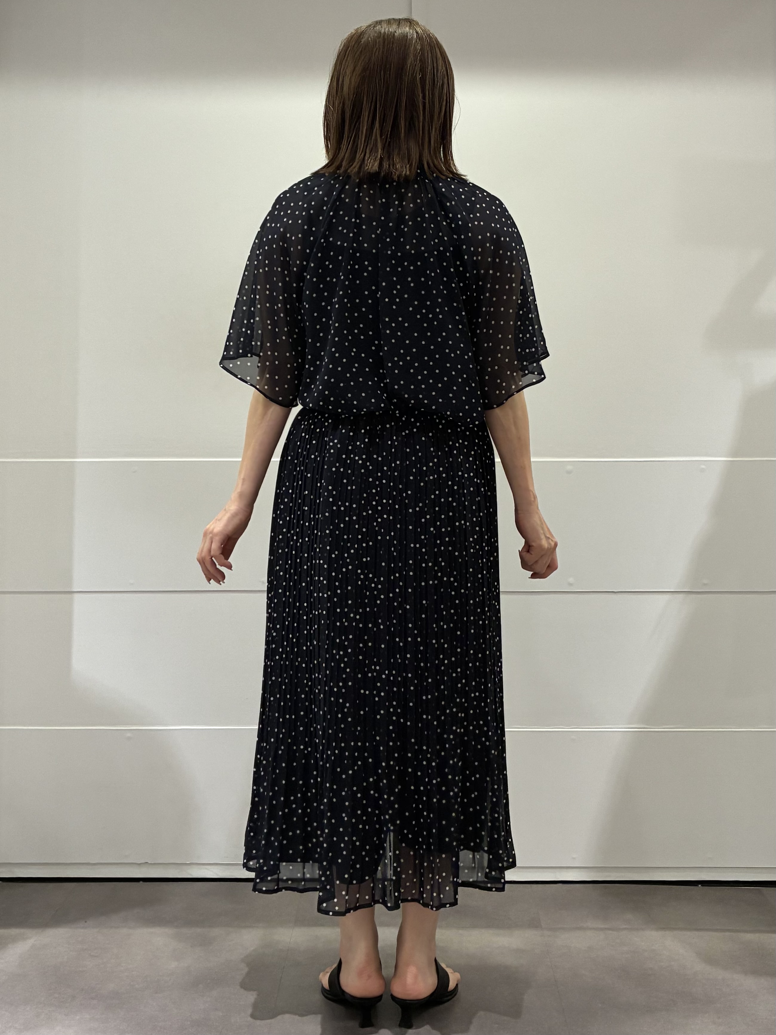 ちいさんの「Reflect｜【セットアップ／手洗い可】ドット柄シアーブラウス」を使ったコーディネート
