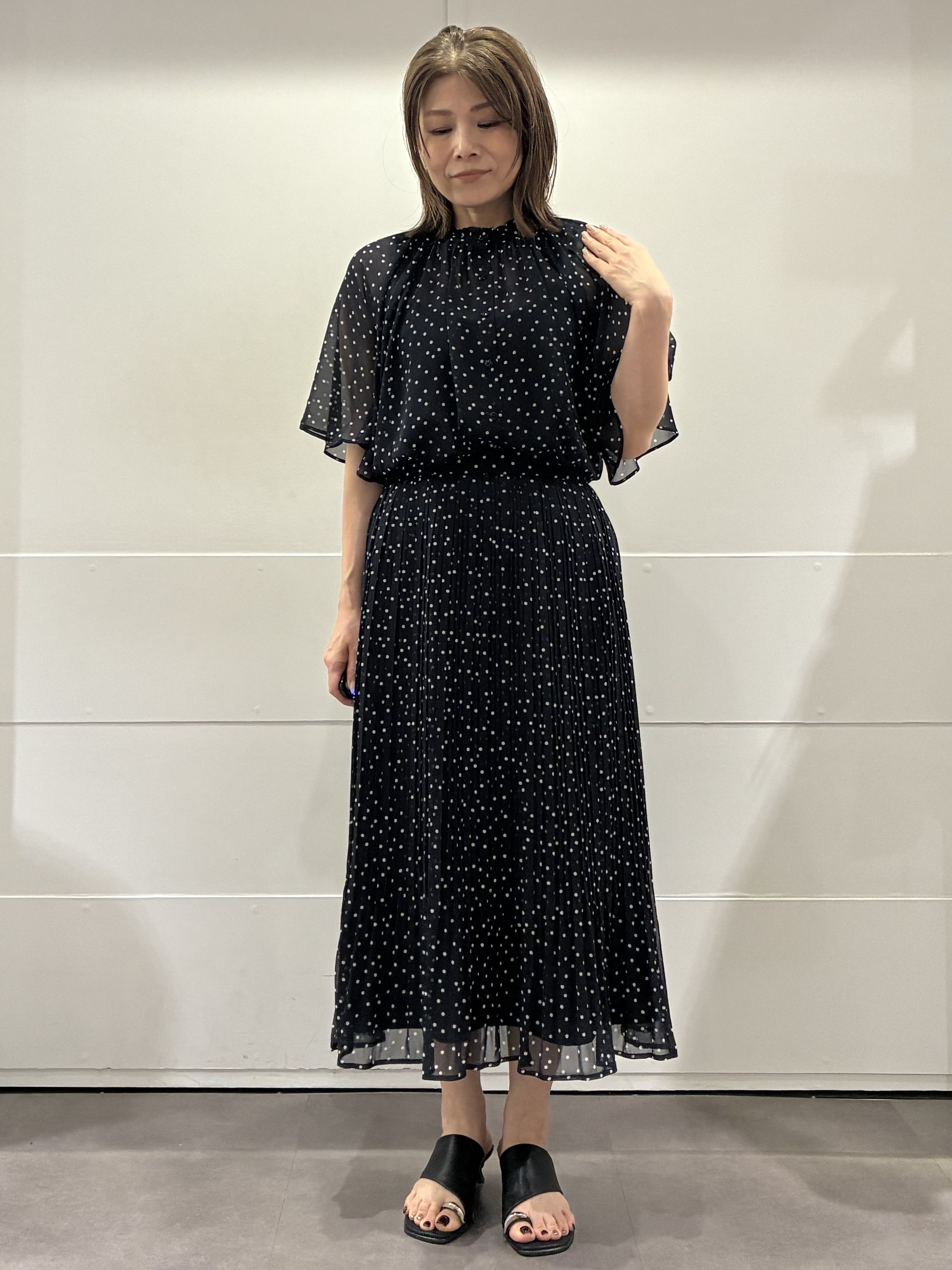 ちいさんの「Reflect｜【セットアップ／手洗い可】ドット柄シアーブラウス」を使ったコーディネート