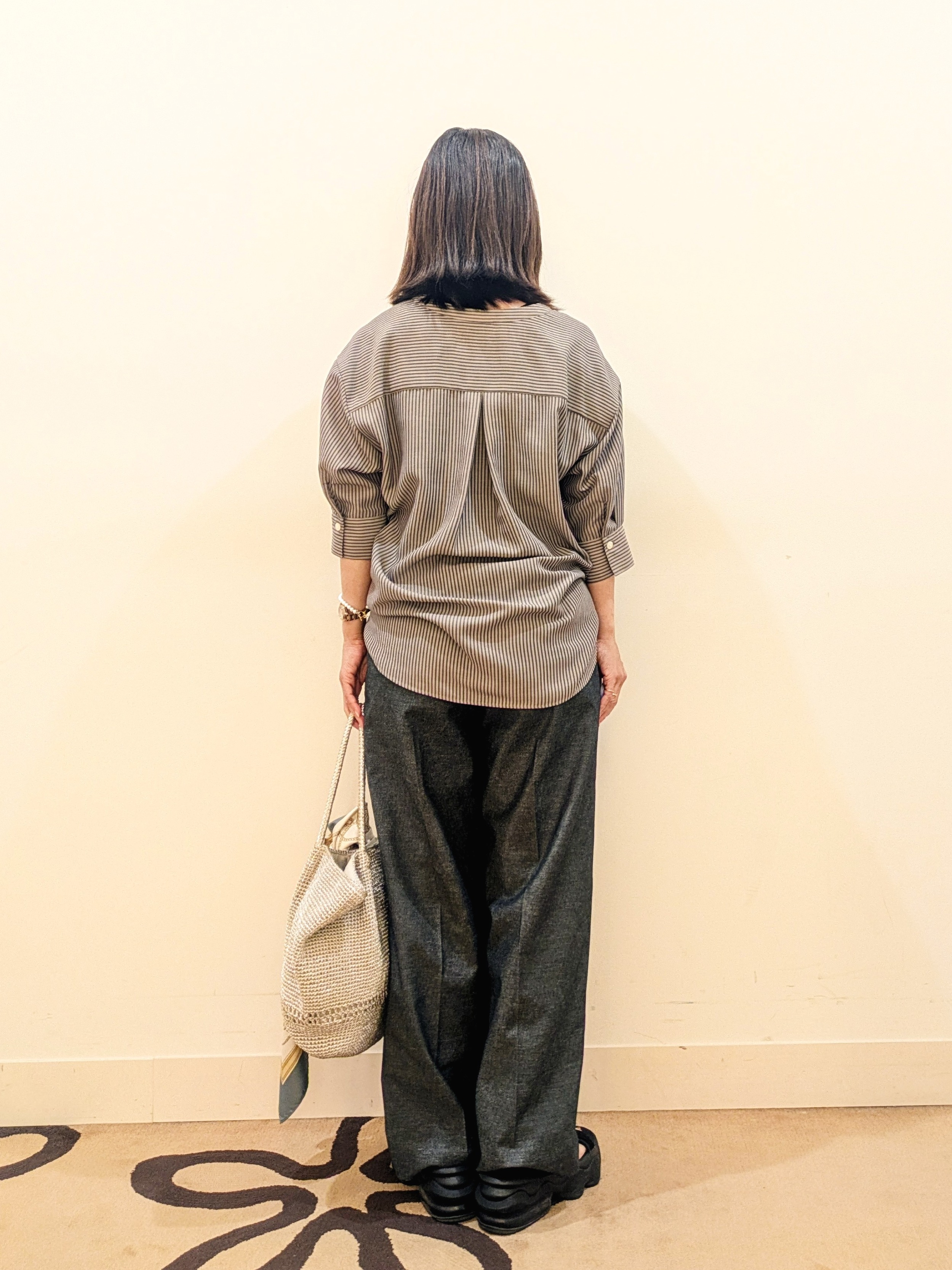 laverさんの「UNTITLED｜【接触冷感/通気性/洗える】フロントフリルブラウス」を使ったコーディネート