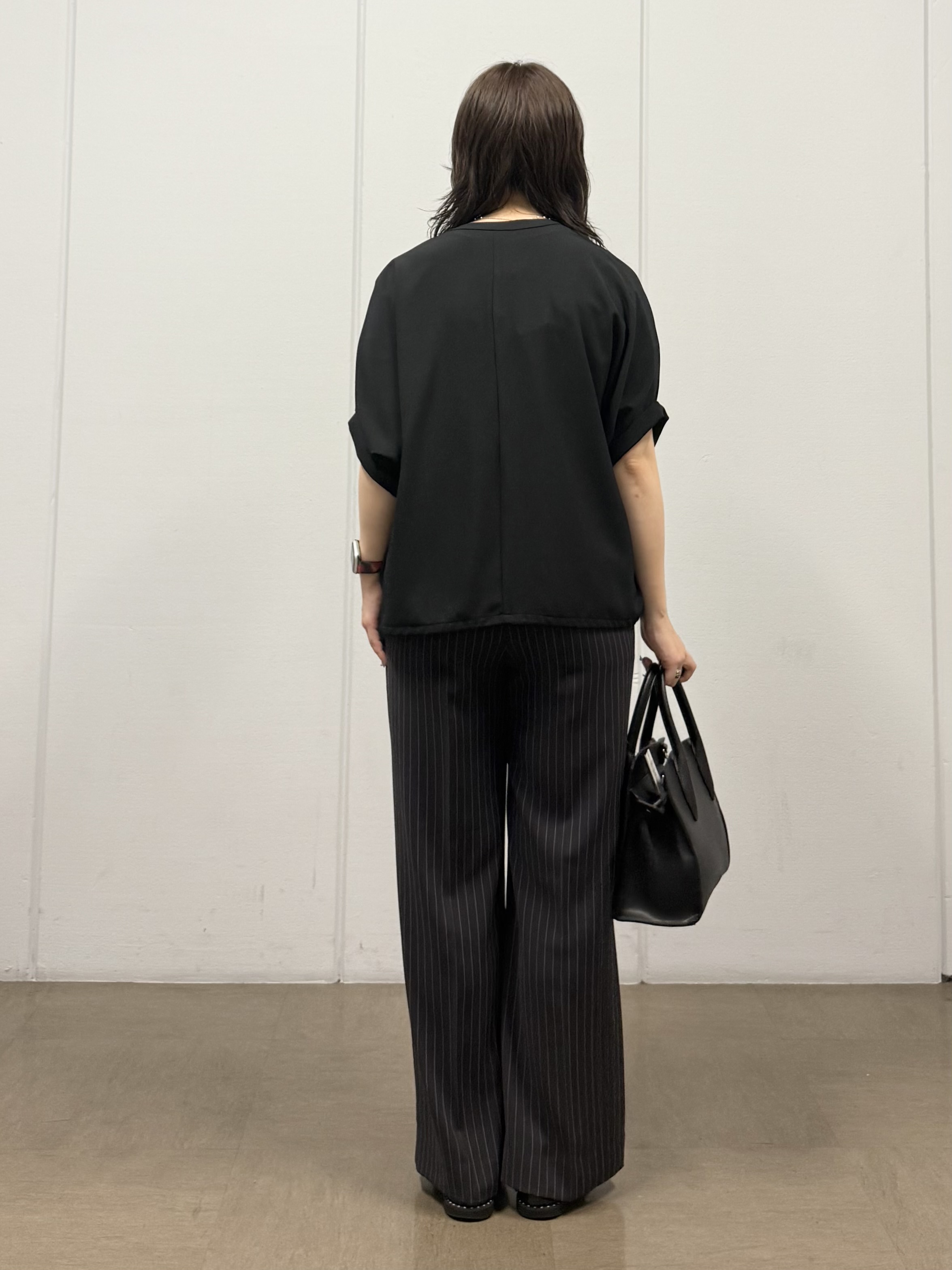 mizukiさんの「INDIVI｜【夏羽織り/着る日傘】ドルマンフォルムブルゾン」を使ったコーディネート